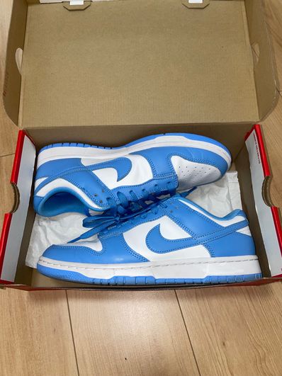 Nike Dunk Low "University Blue"