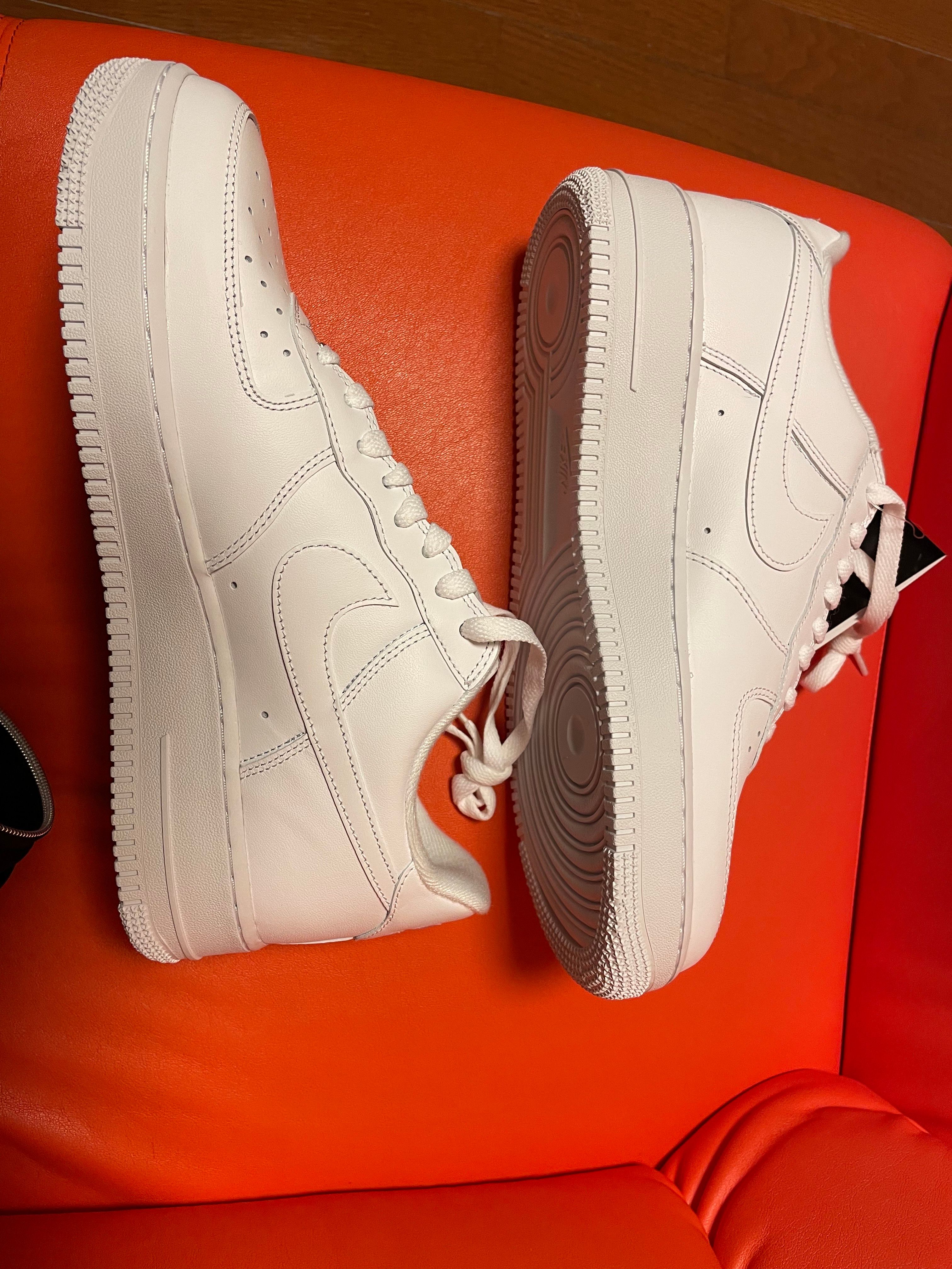 Supreme × Nike Air Force 1 Low "White"