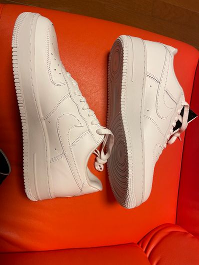 Supreme × Nike Air Force 1 Low "White"