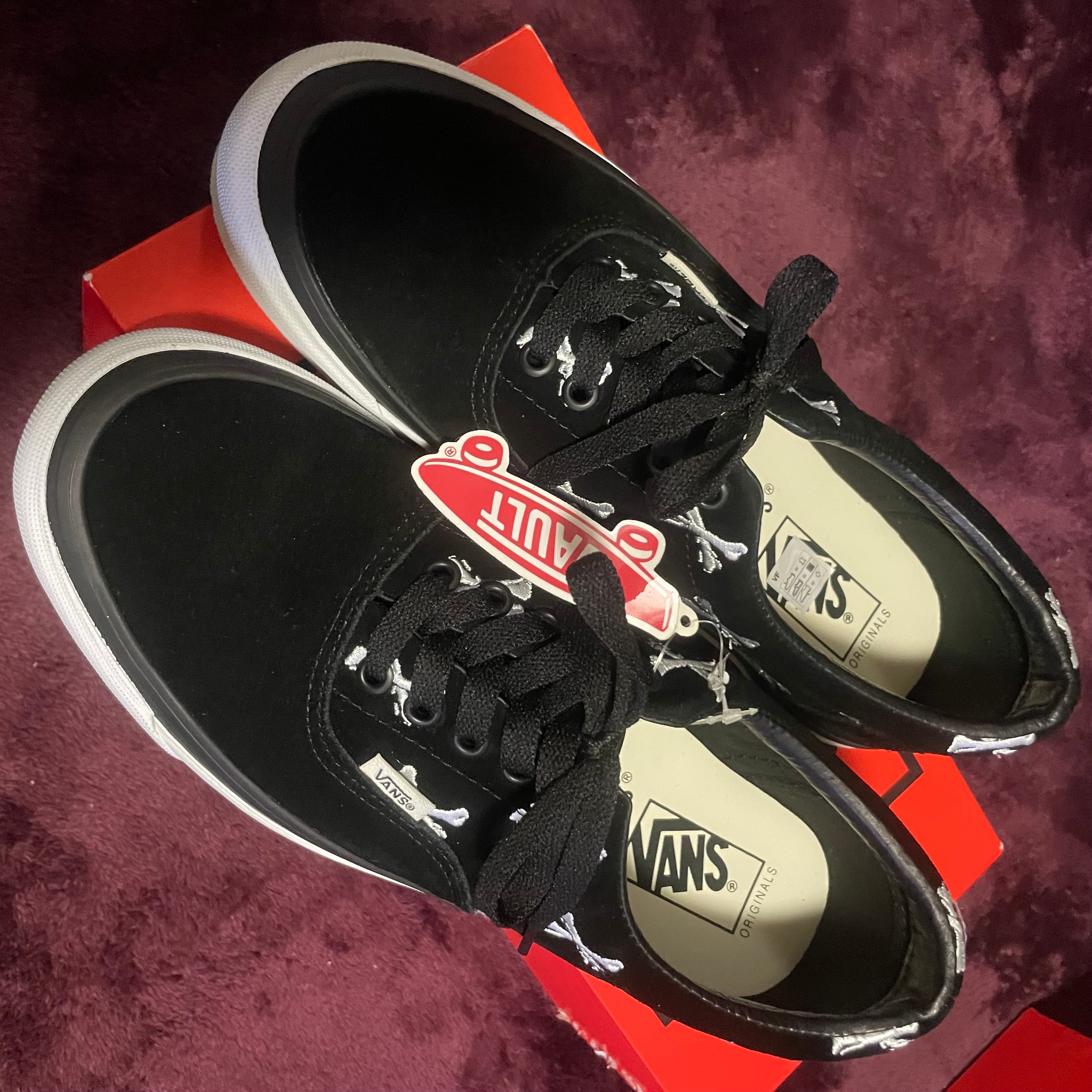 ダブルタップス × バンズ ボルド エラLX "ブラック/ホワイト"