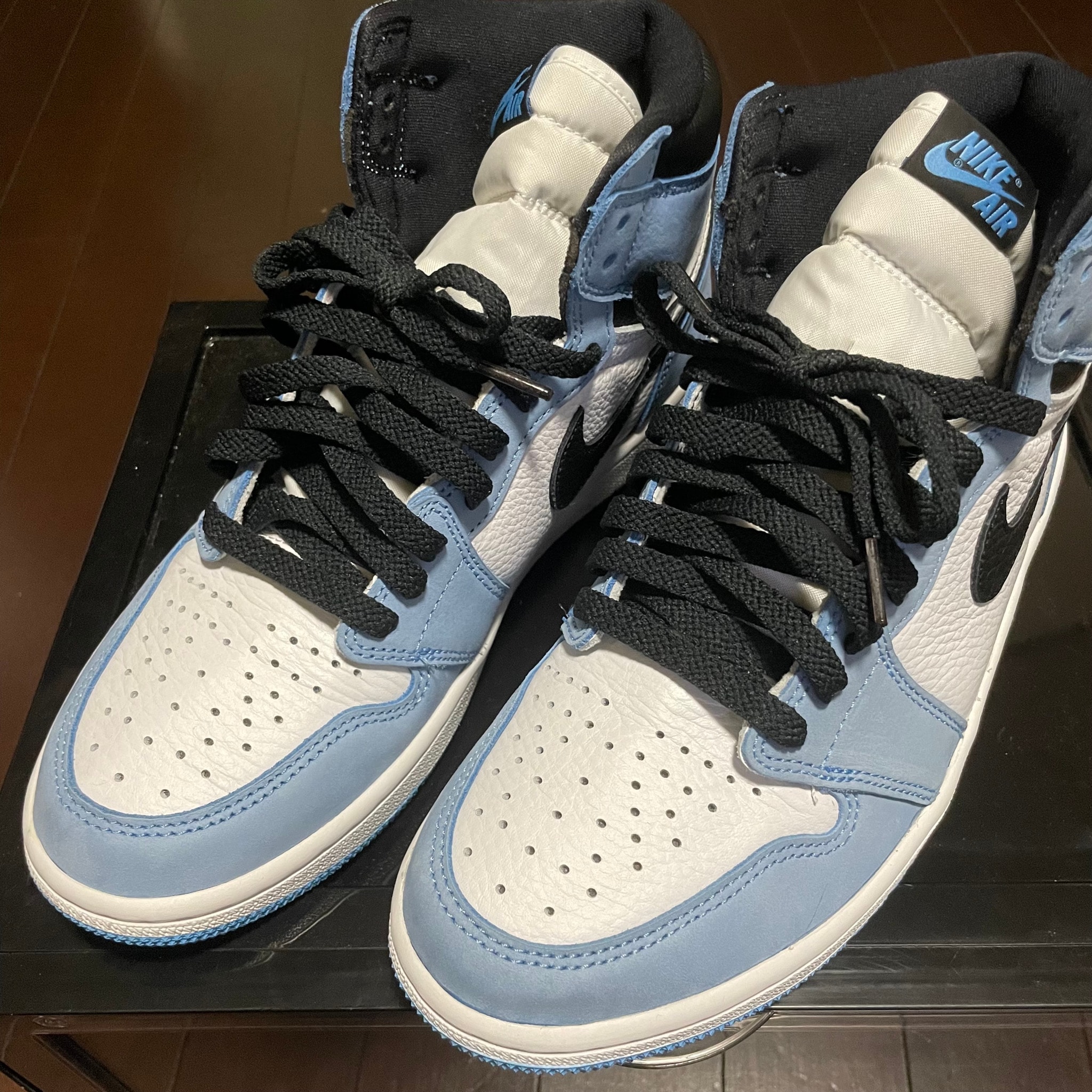 Nike Air Jordan 1 High OG "University Blue"