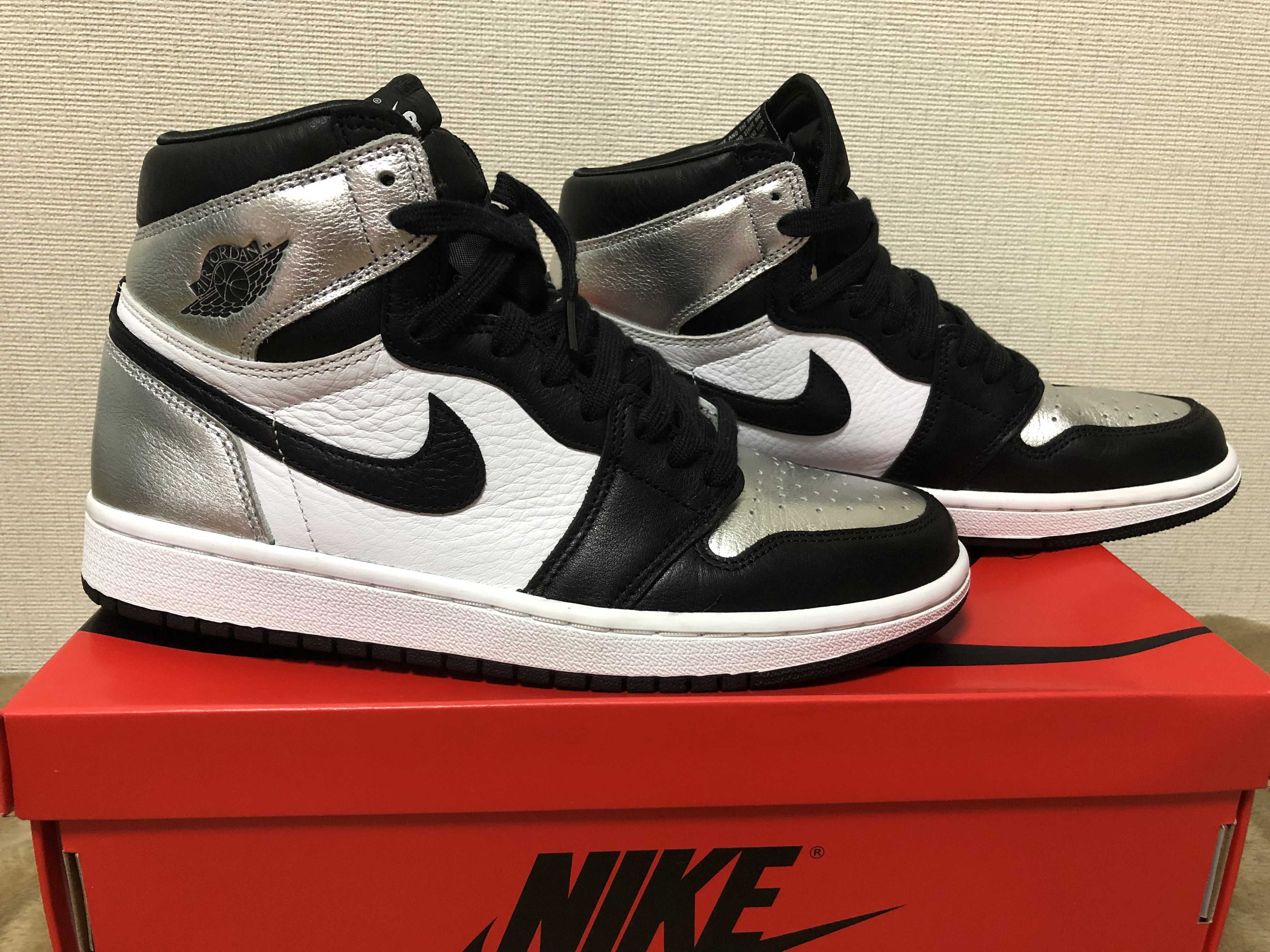 Nike Women's Air Jordan 1 Retro High OG "Silver Toe"