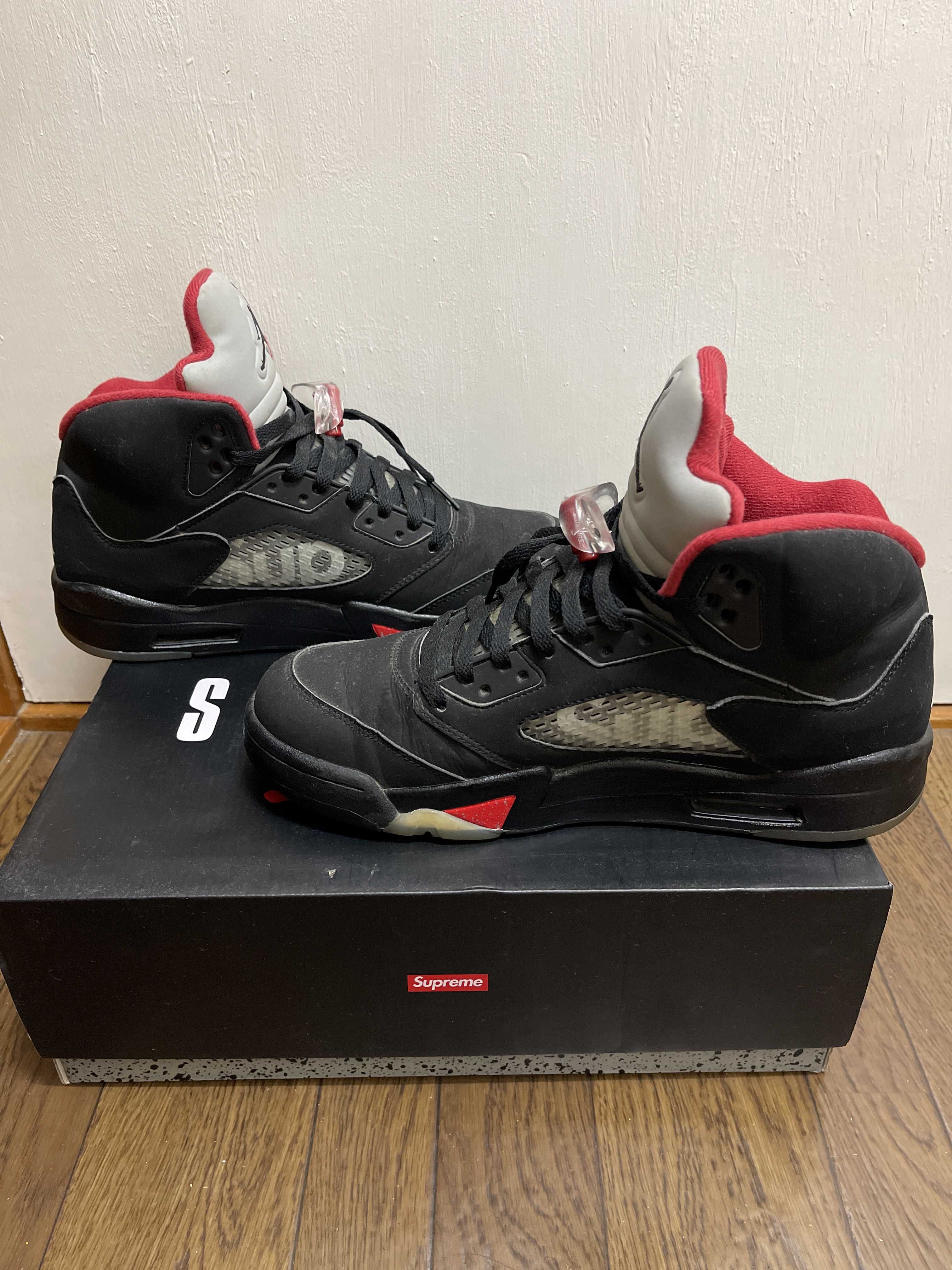 Supreme × Nike Air Jordan 5 Retro "Black"