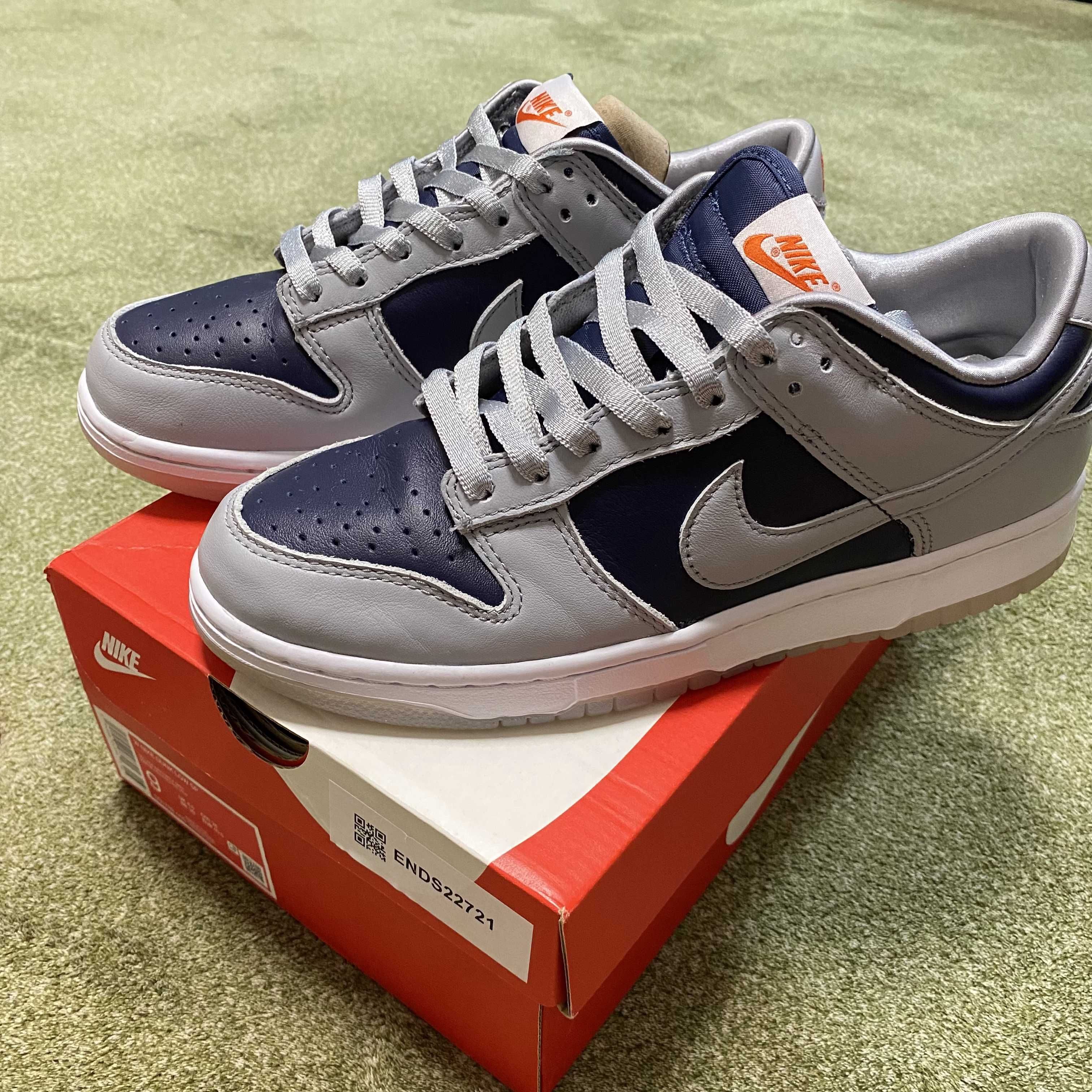 NIKE Women's DUNK LOW "COLLEGE NAVY"