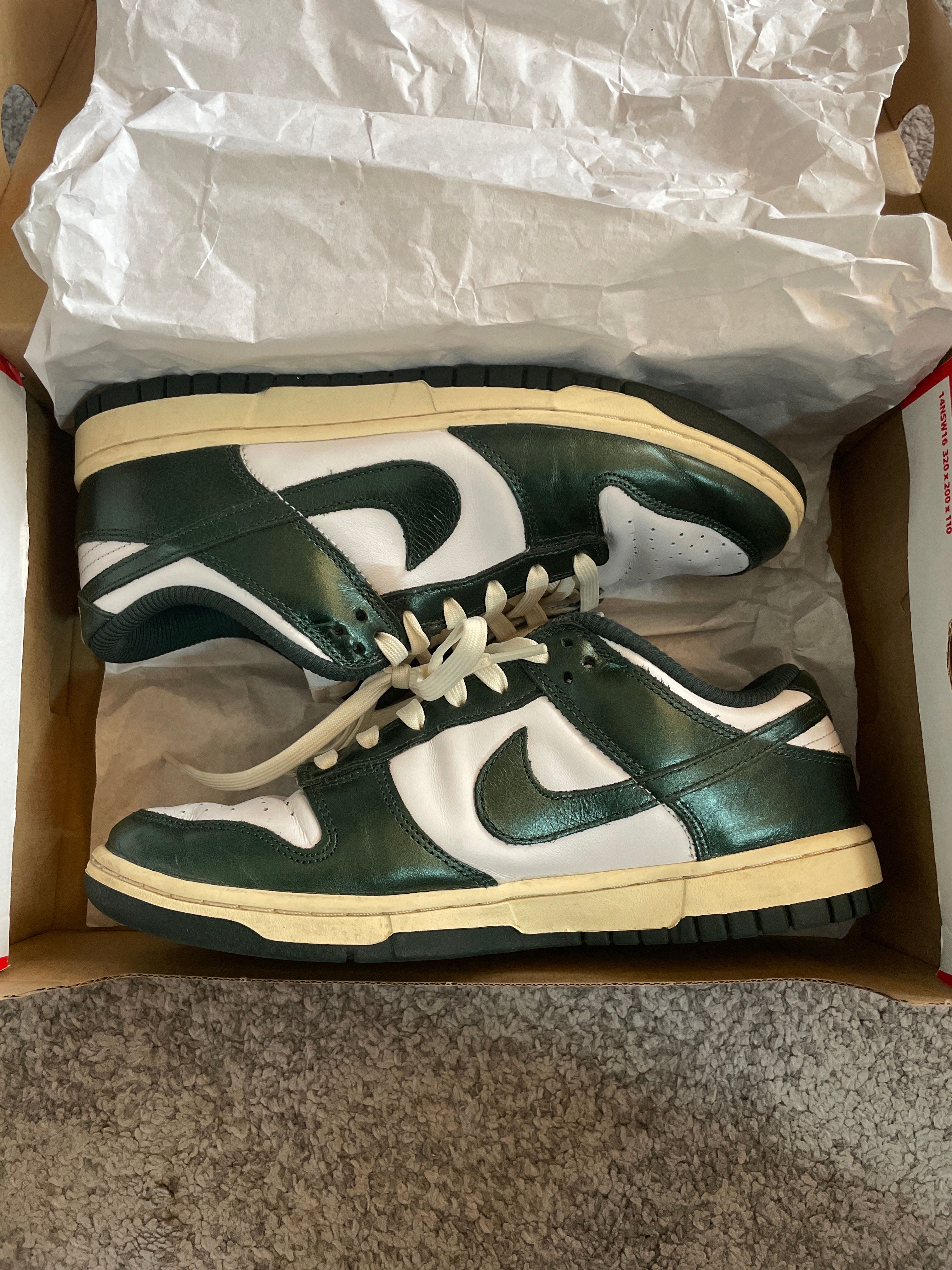 Nike Women's Dunk Low "Vintage Green"
