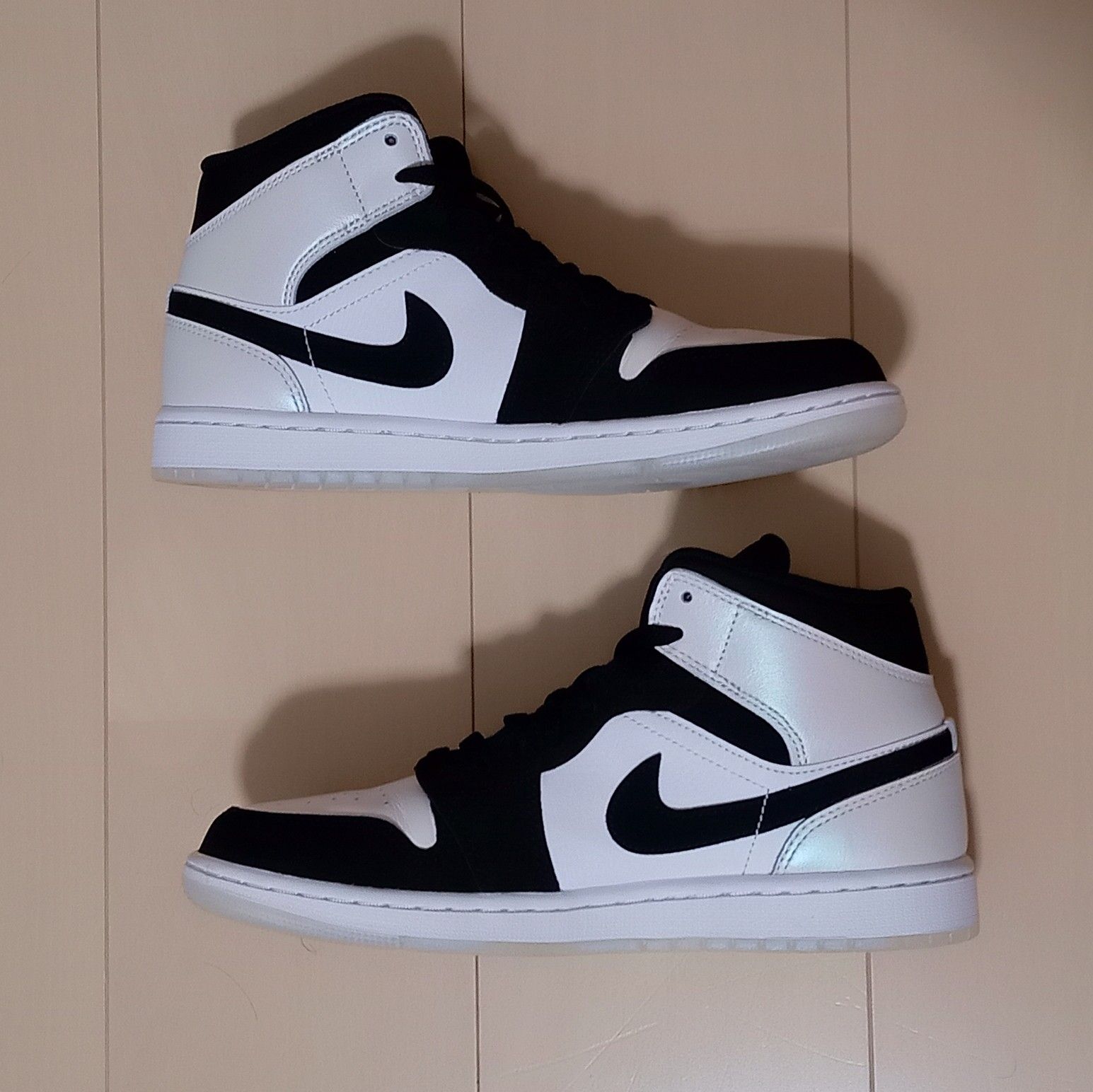 Nike Air Jordan 1 Mid "Omega/Black/White"