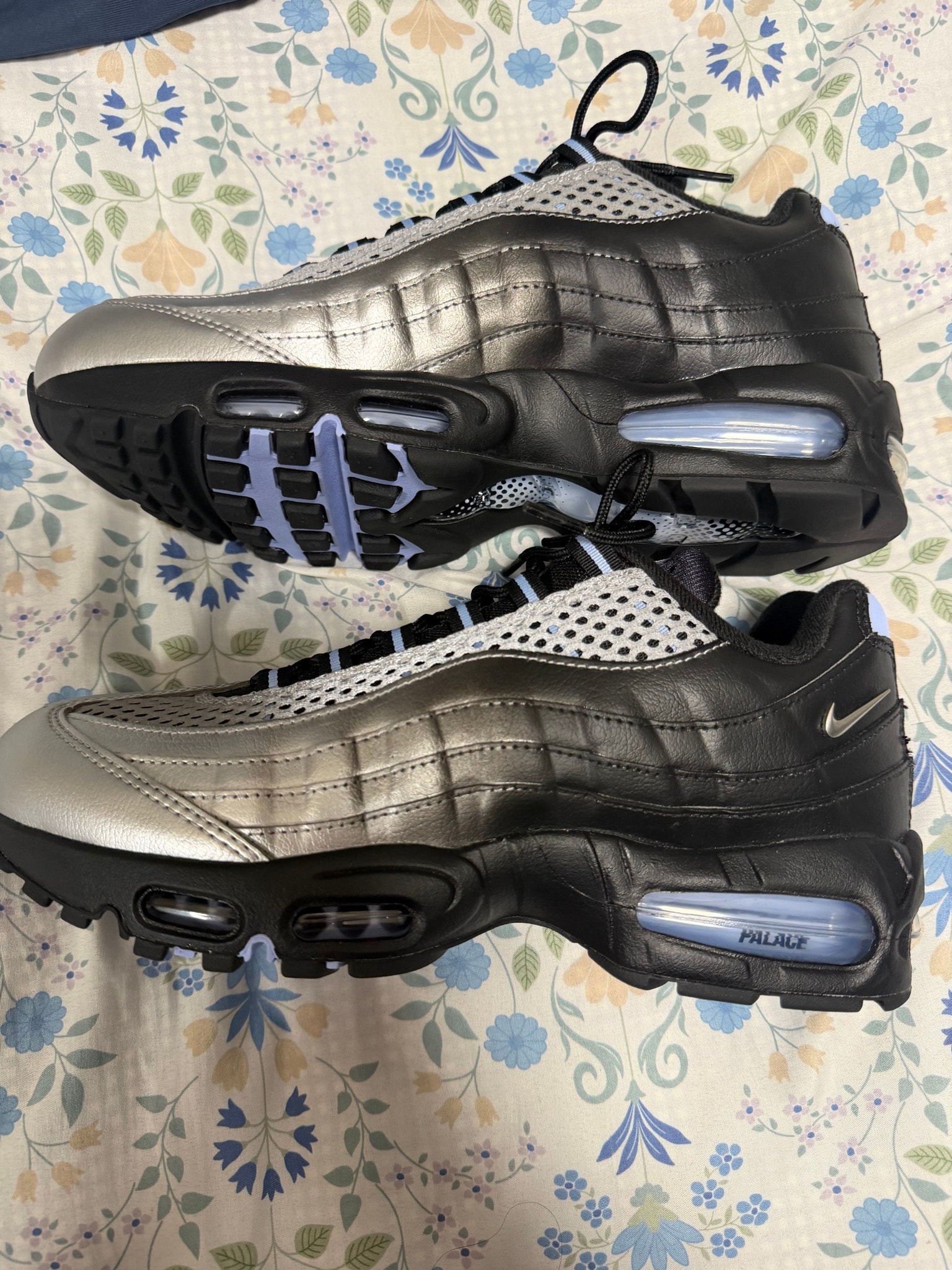 Palace Skateboards × Nike Air Max 95 Big Bubble "Metallic Silver/Aluminum"