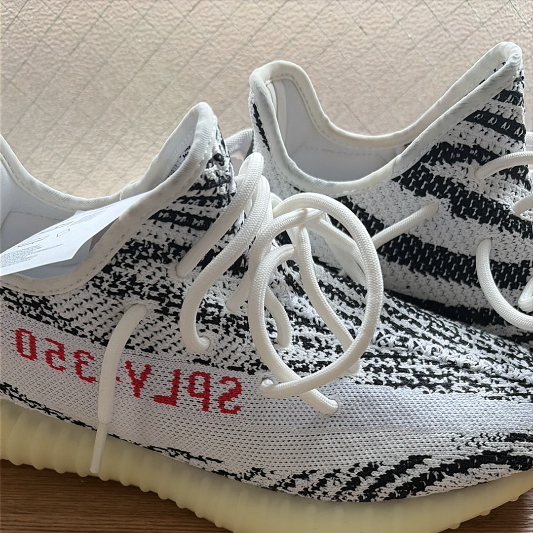 アディダス イージーブースト350V2 "ゼブラ"