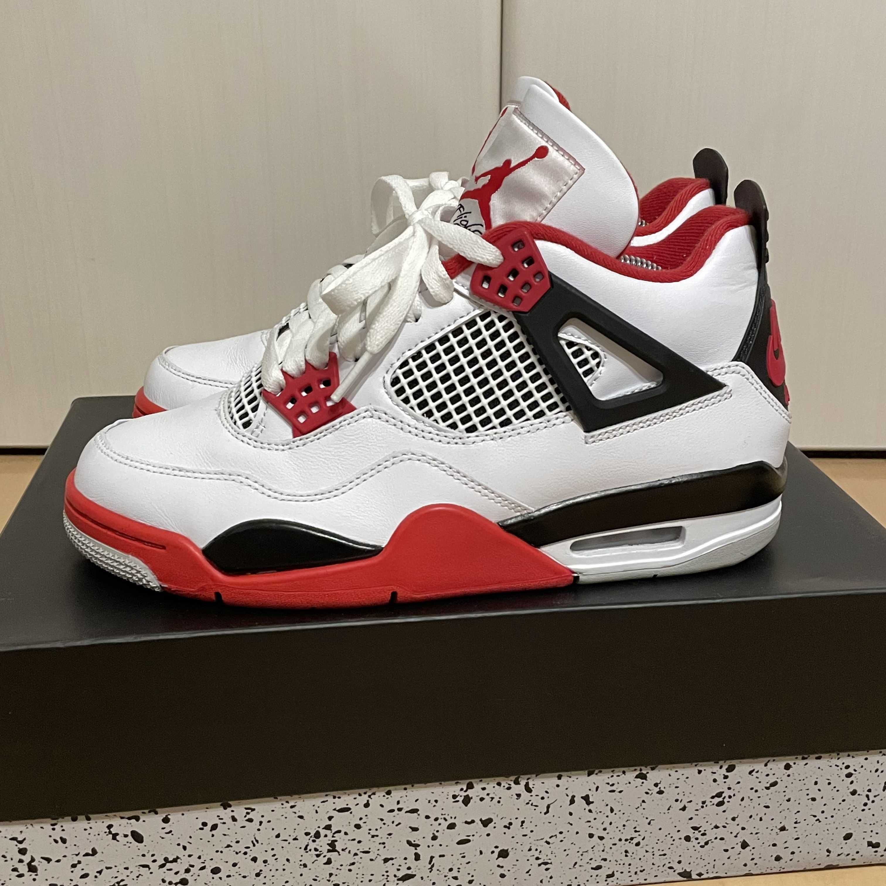Nike Air Jordan 4 Retro OG "Fire Red" (2020)