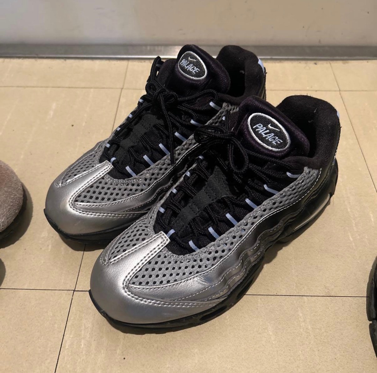 Palace Skateboards × Nike Air Max 95 Big Bubble "Metallic Silver/Aluminum"