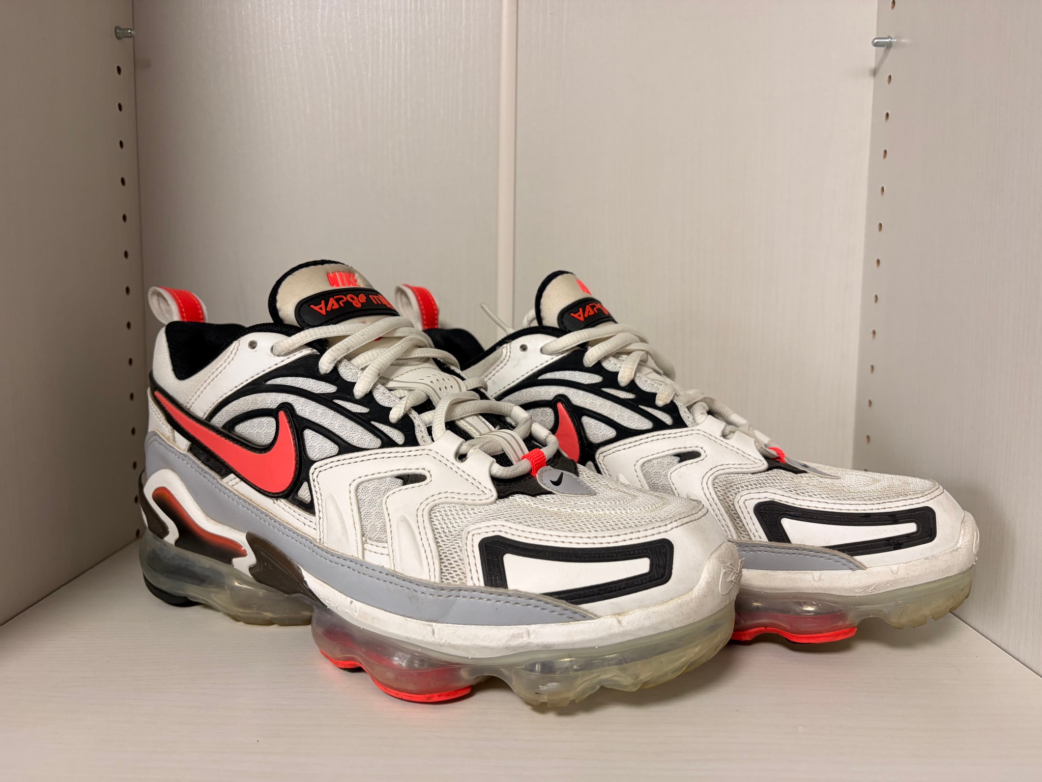 NIKE AIR VAPORMAX EVO "SUMMIT WHITE"