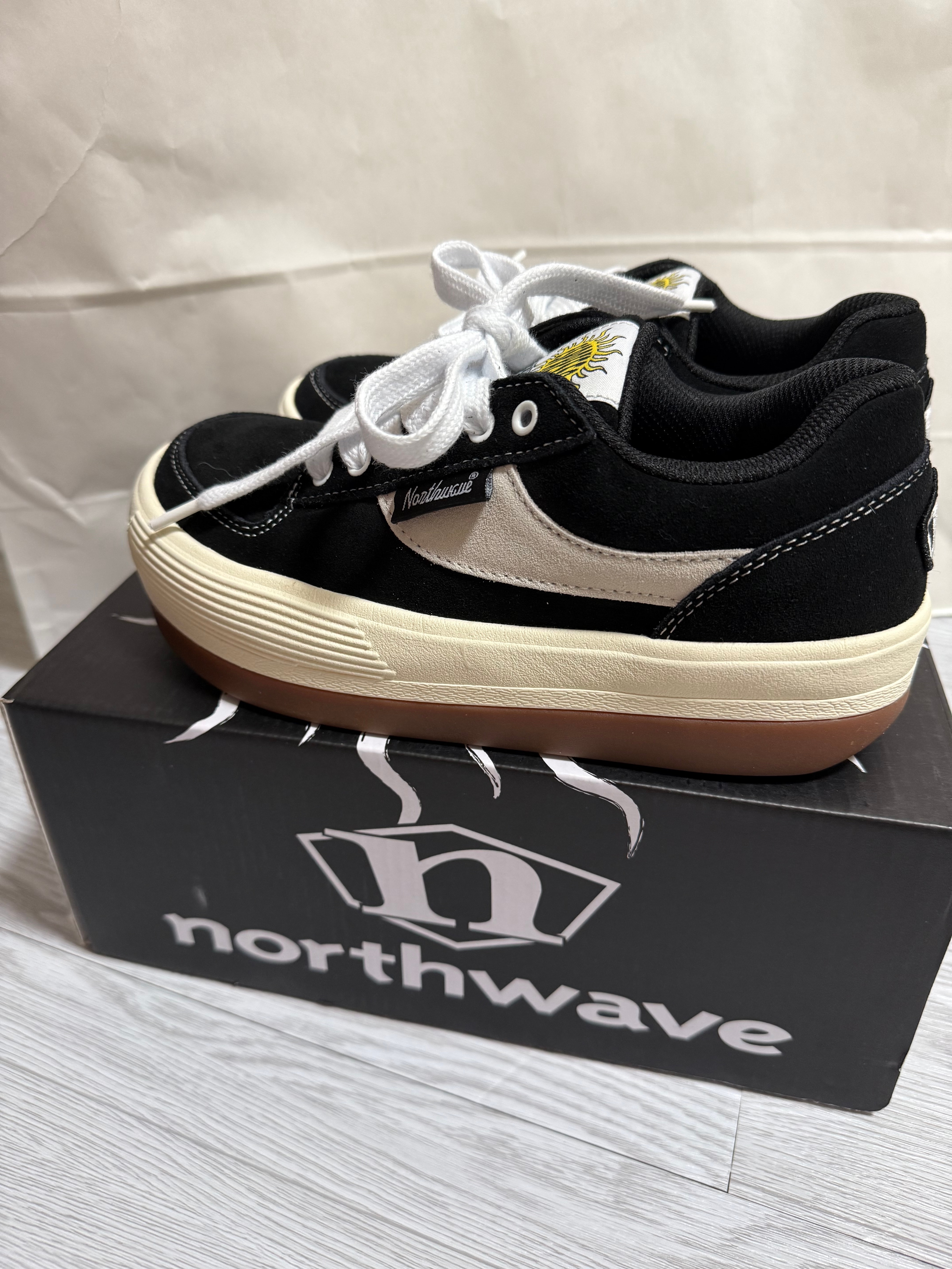 ノースウェーブ エスプレッソ スウェード "ブラック/ホワイト" (2024/2025) (NW-001)