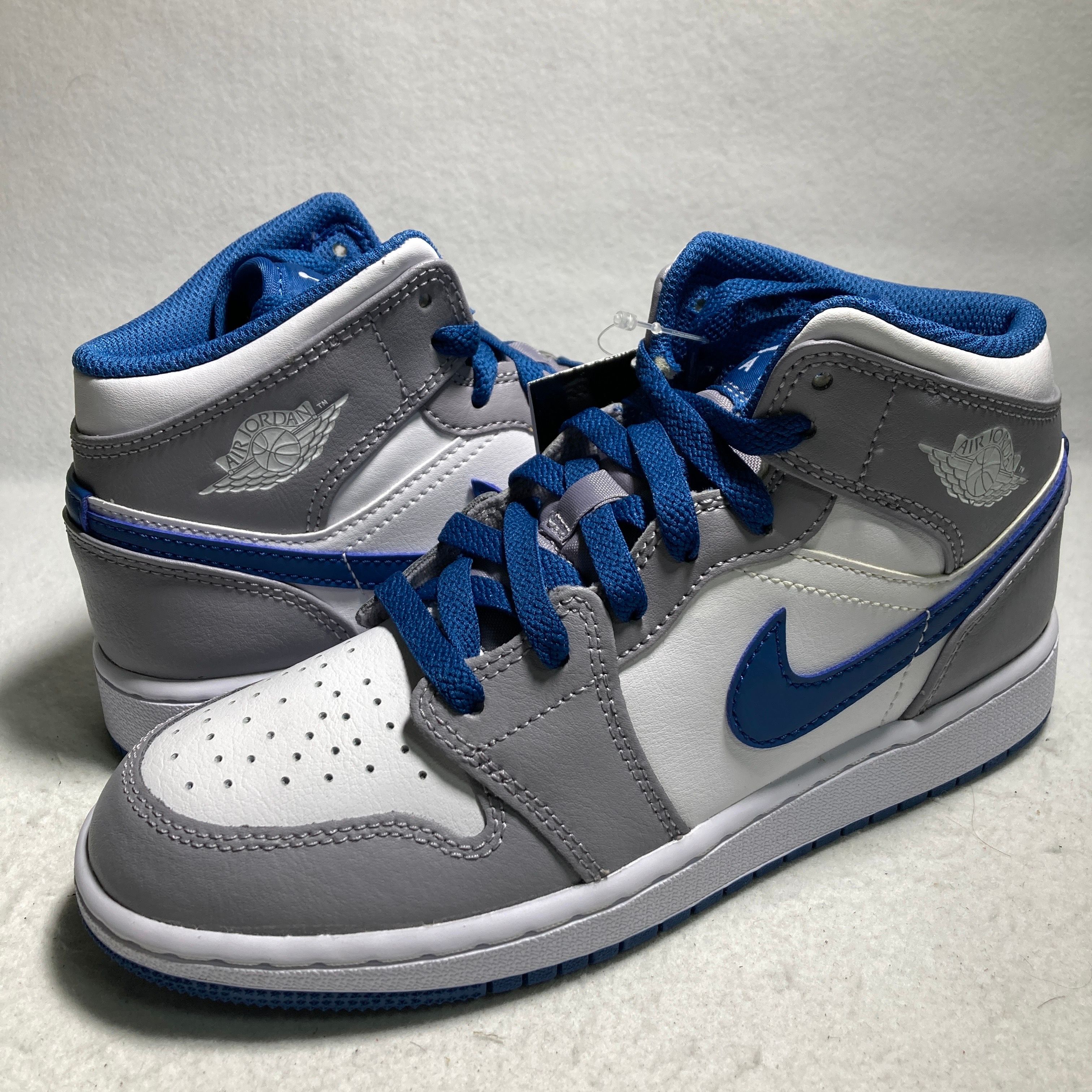 Nike GS Air Jordan 1 Mid "True Blue"
