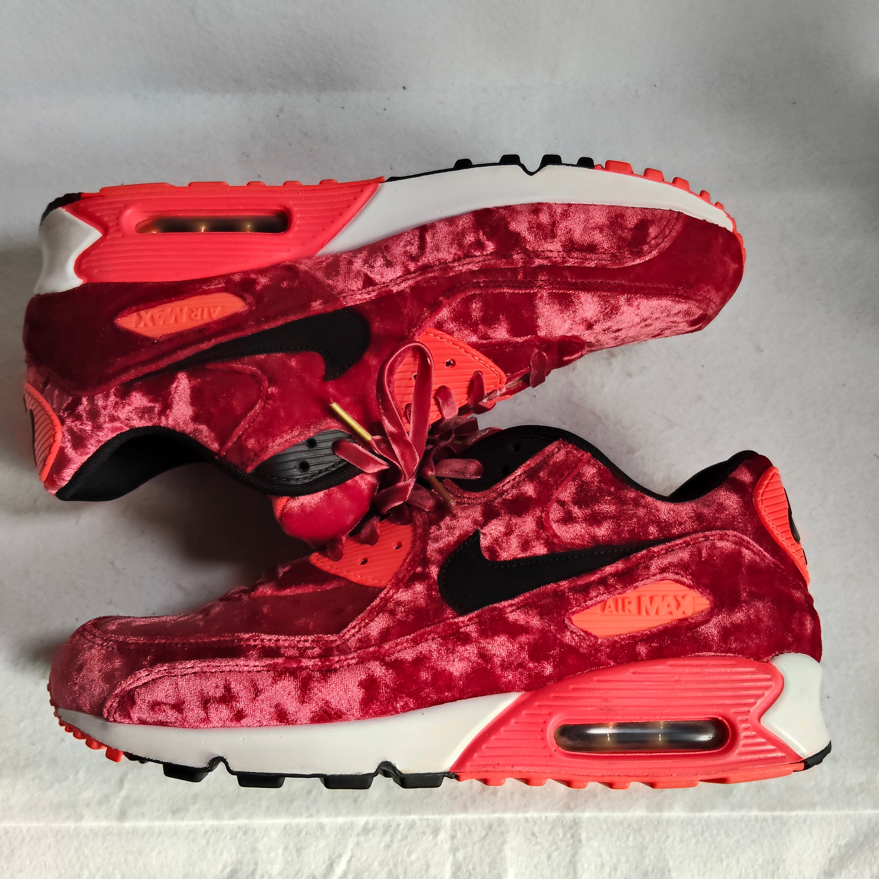 Nike Air Max 90 "Red Velvet"