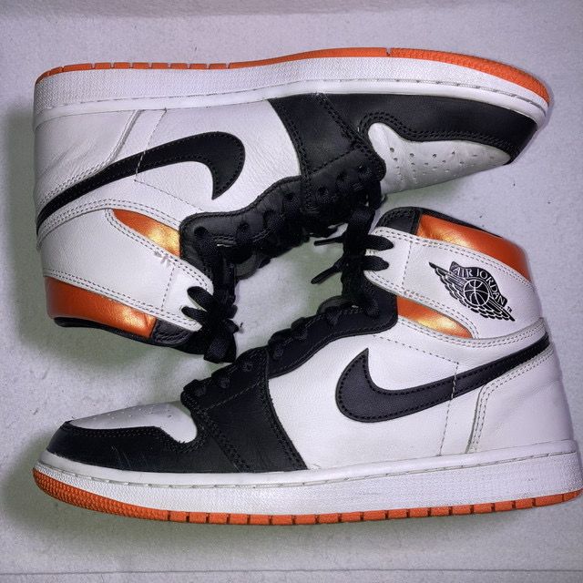 Nike Air Jordan 1 Retro High OG "Electro Orange"