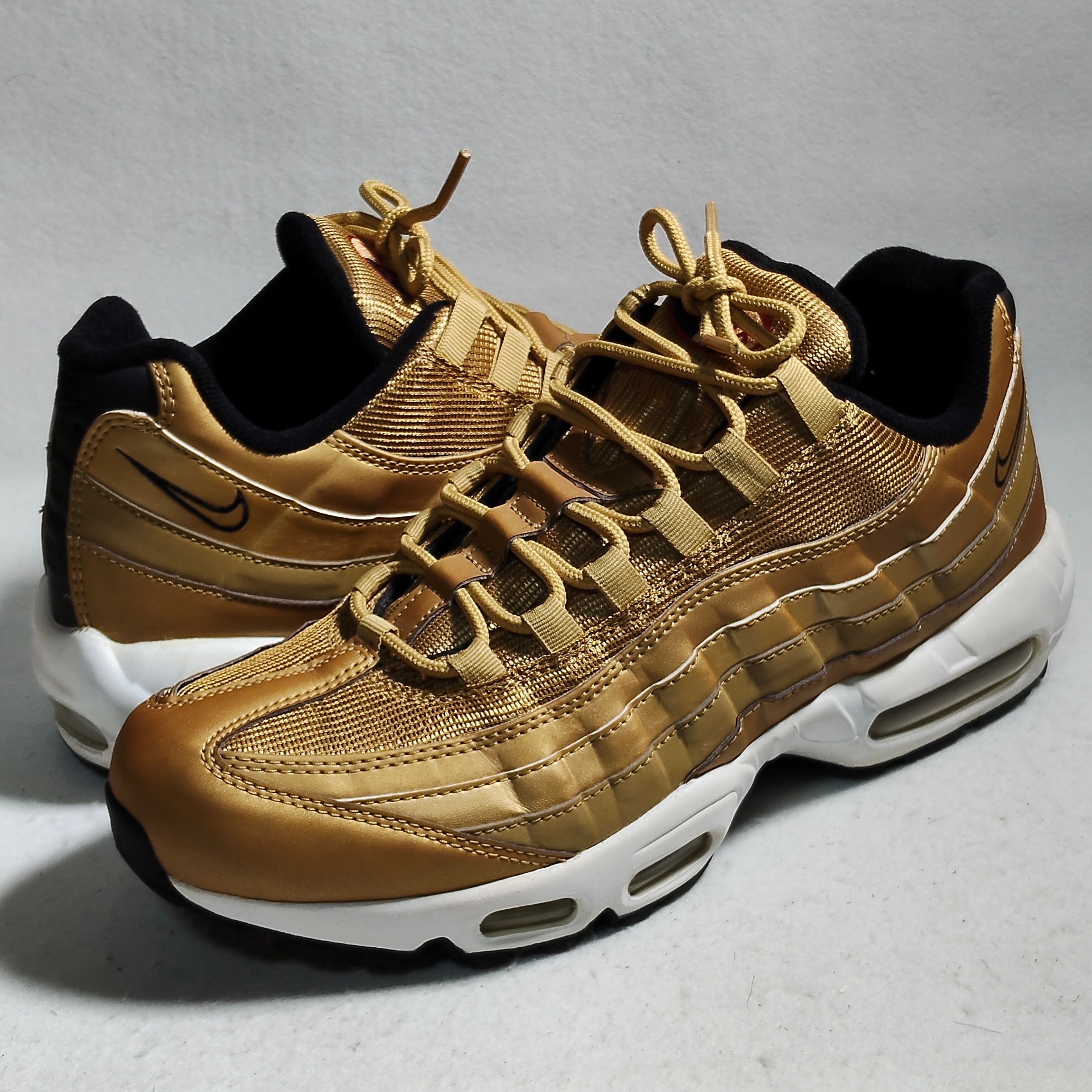 Nike Air Max 95 Premium QS "Metallic Gold"