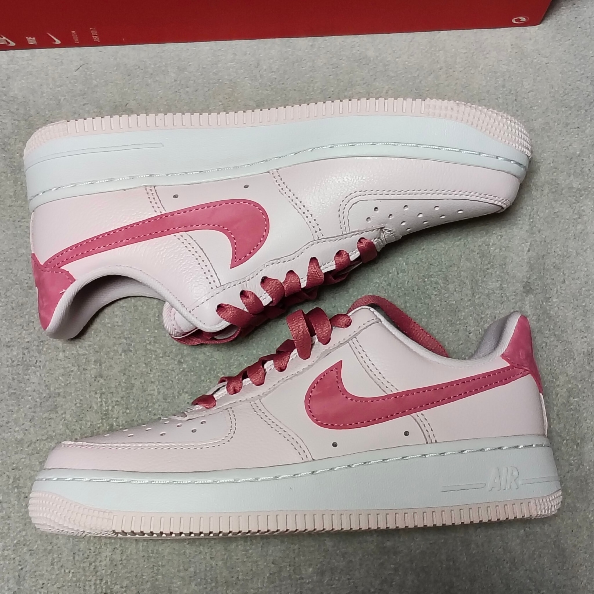 Nike Women's Air Force 1 Low "Valentine's Day" (2026)
