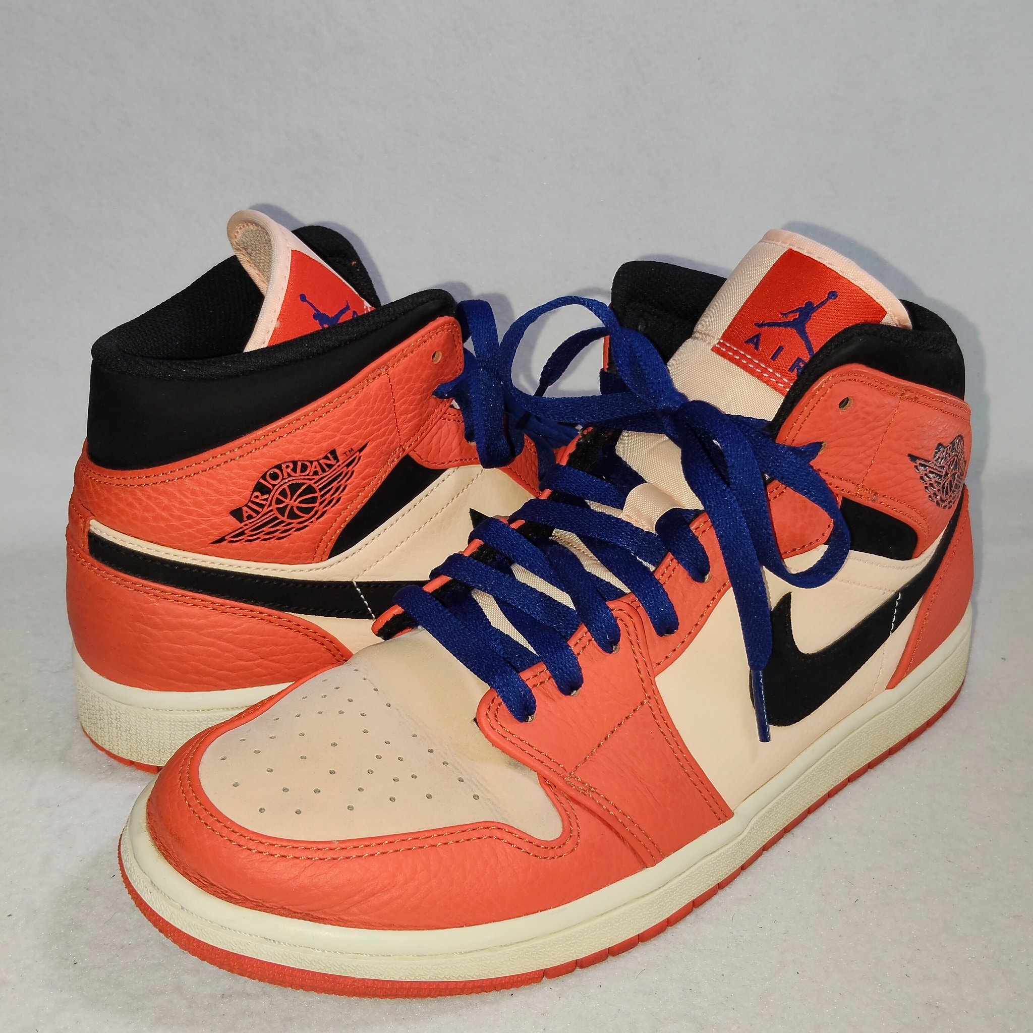 Nike Air Jordan 1 Mid "Team Orange Black"
