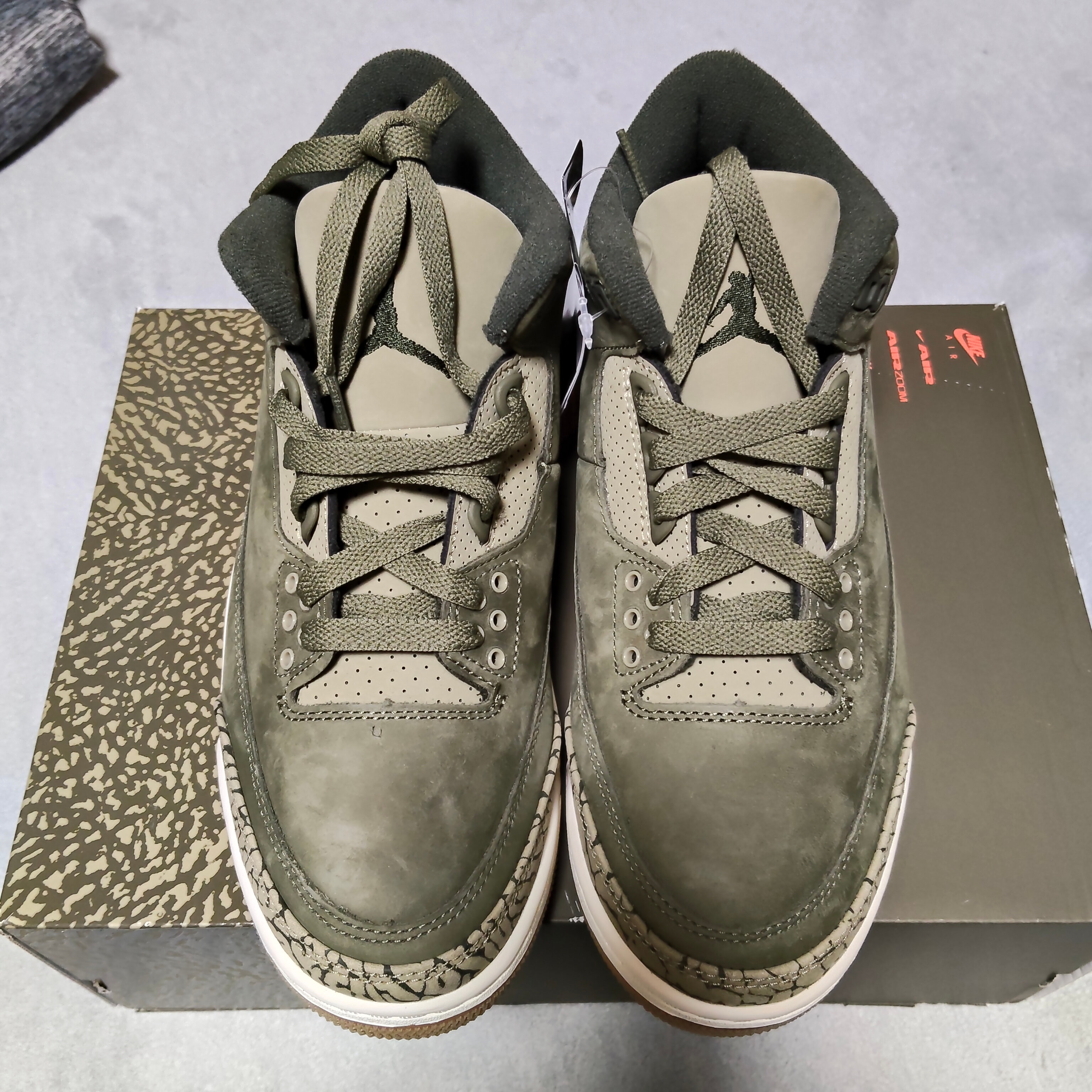 Nike Air Jordan 3 Retro "Family Affair"