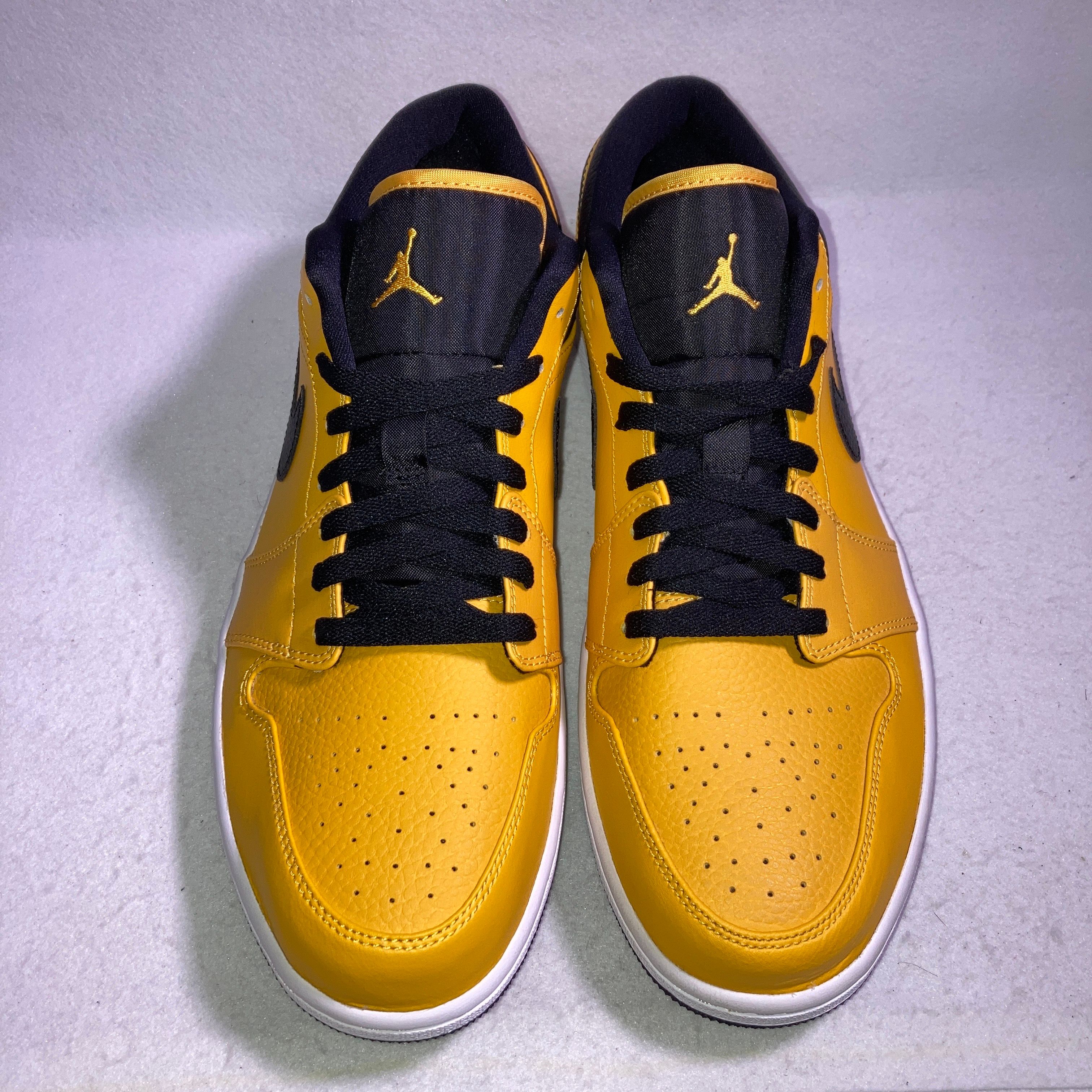 NIKE AIR JORDAN 1 LOW "UNIVERSITY GOLD"