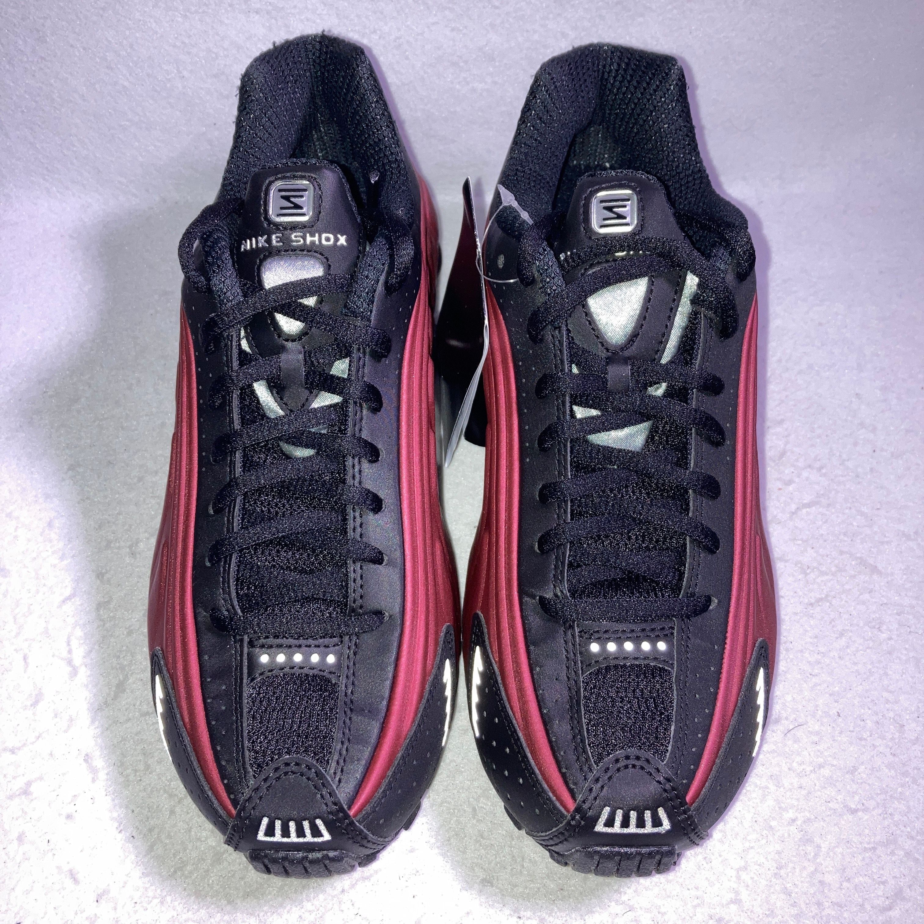 Nike Women's Shox R4 "Black/Metallic Silver/Team Red"