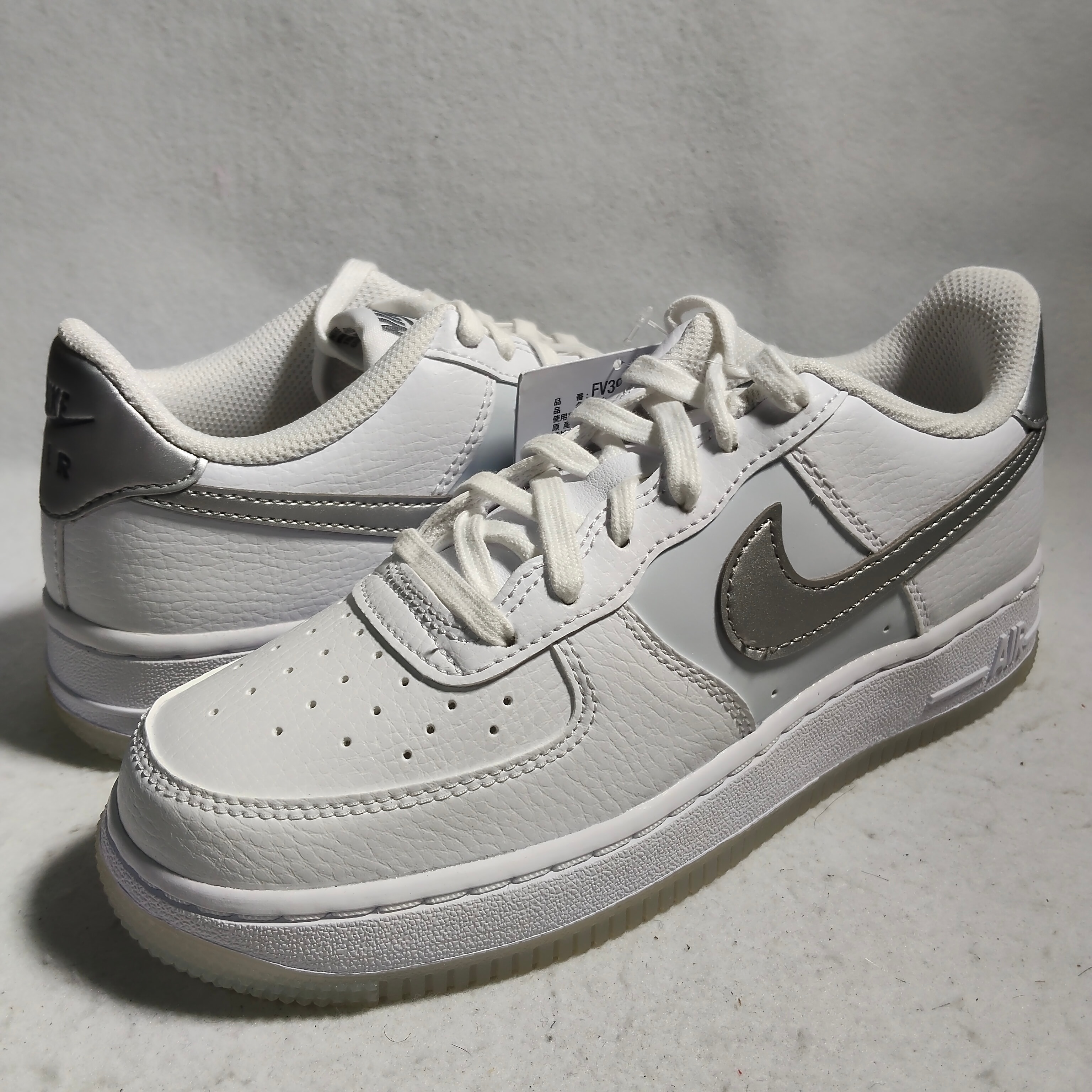 Nike GS Air Force 1 "White/Pure Platinum/Football Grey/Metallic Silver"