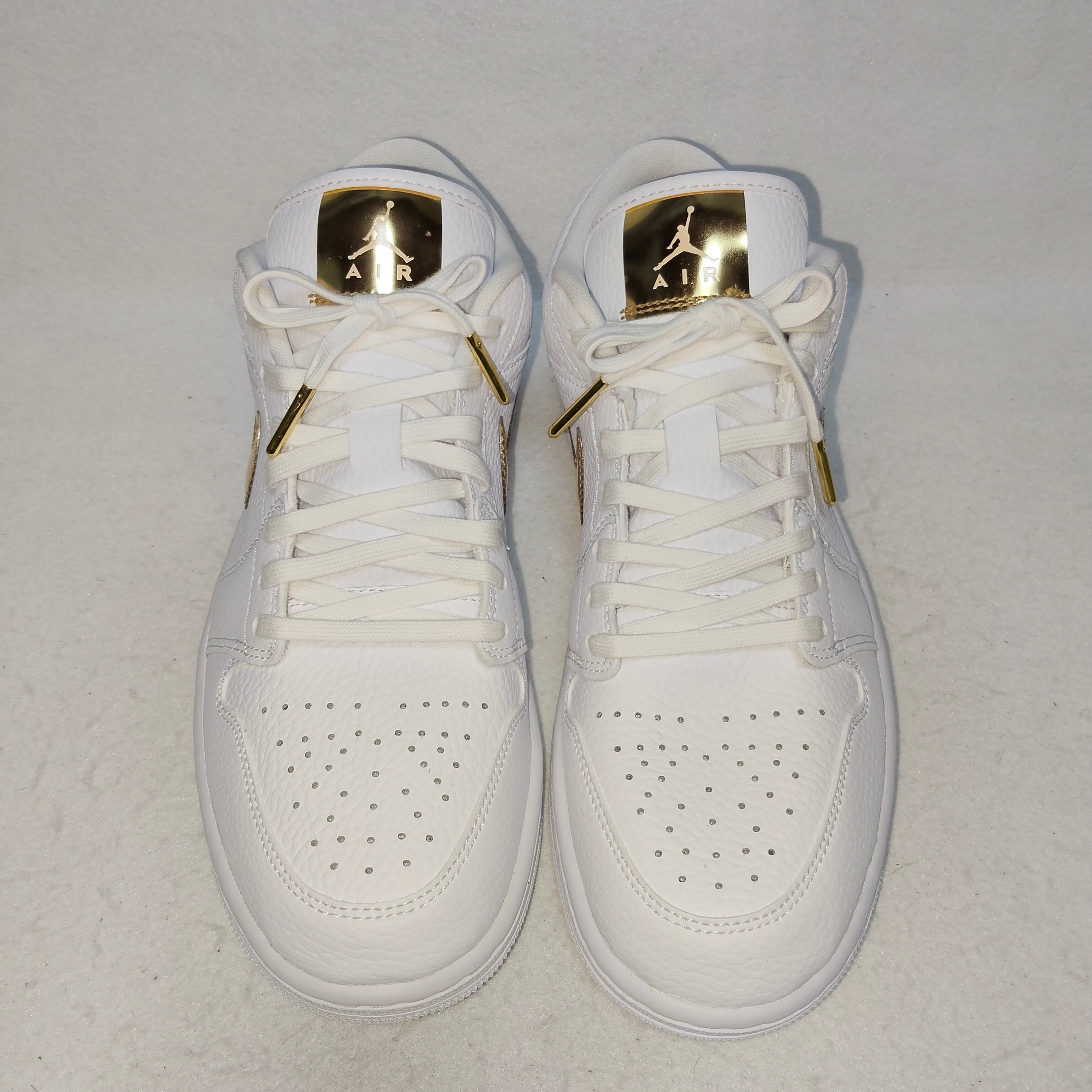 NIKE Women's AIR JORDAN 1 LOW SE "WHITE/GOLD"