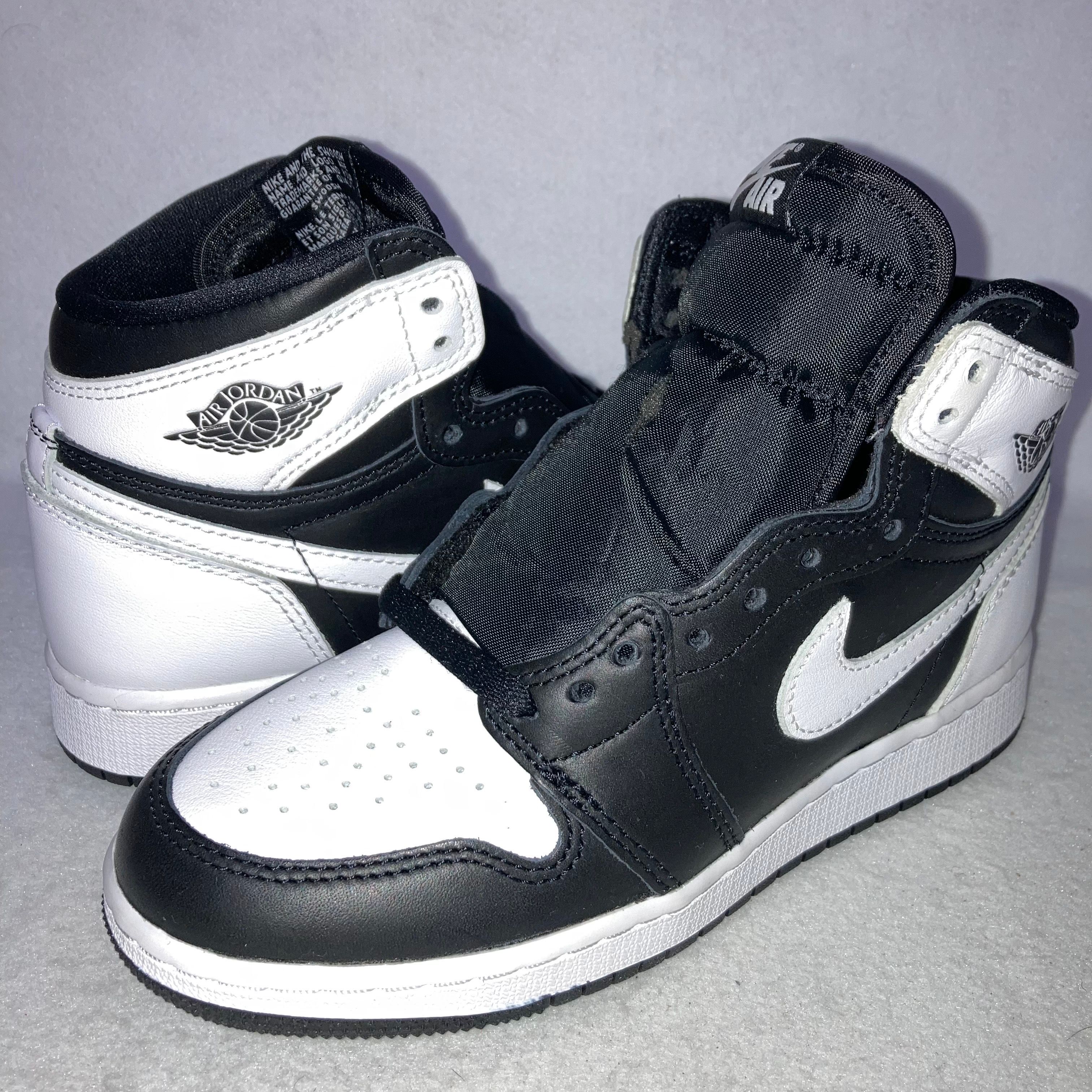 Nike GS Air Jordan 1 Retro High OG "Black/White"