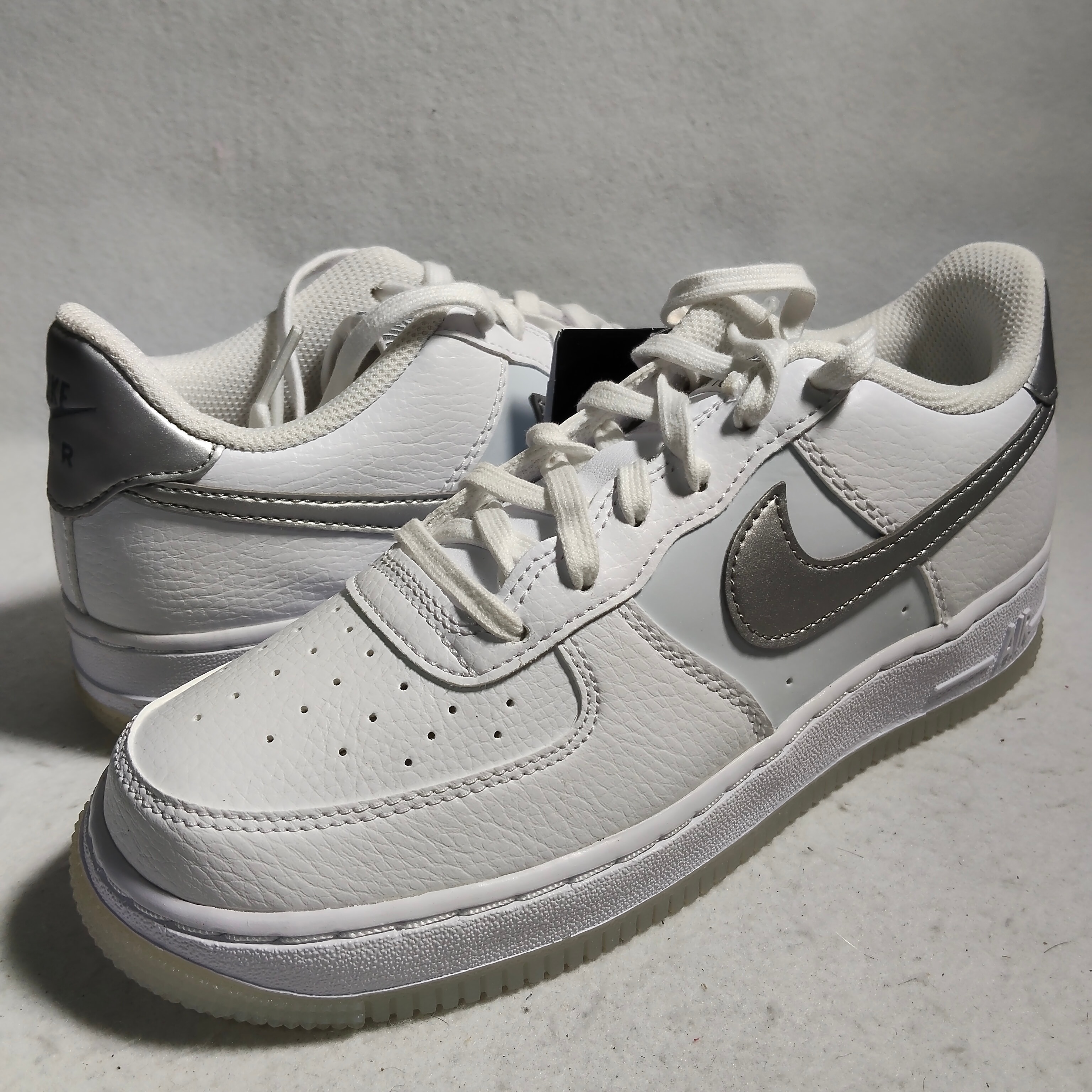 Nike GS Air Force 1 "White/Pure Platinum/Football Grey/Metallic Silver"
