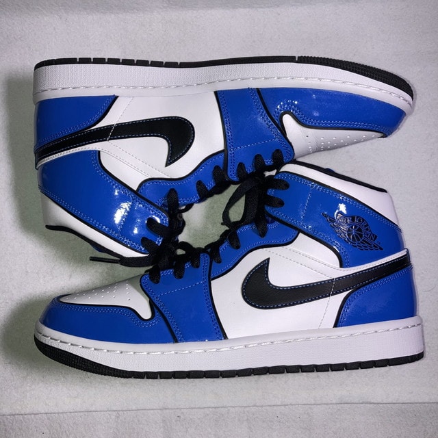 Nike Air Jordan 1 Mid SE "Signal Blue"