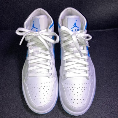Nike Women's Air Jordan 1 Mid "UNC"