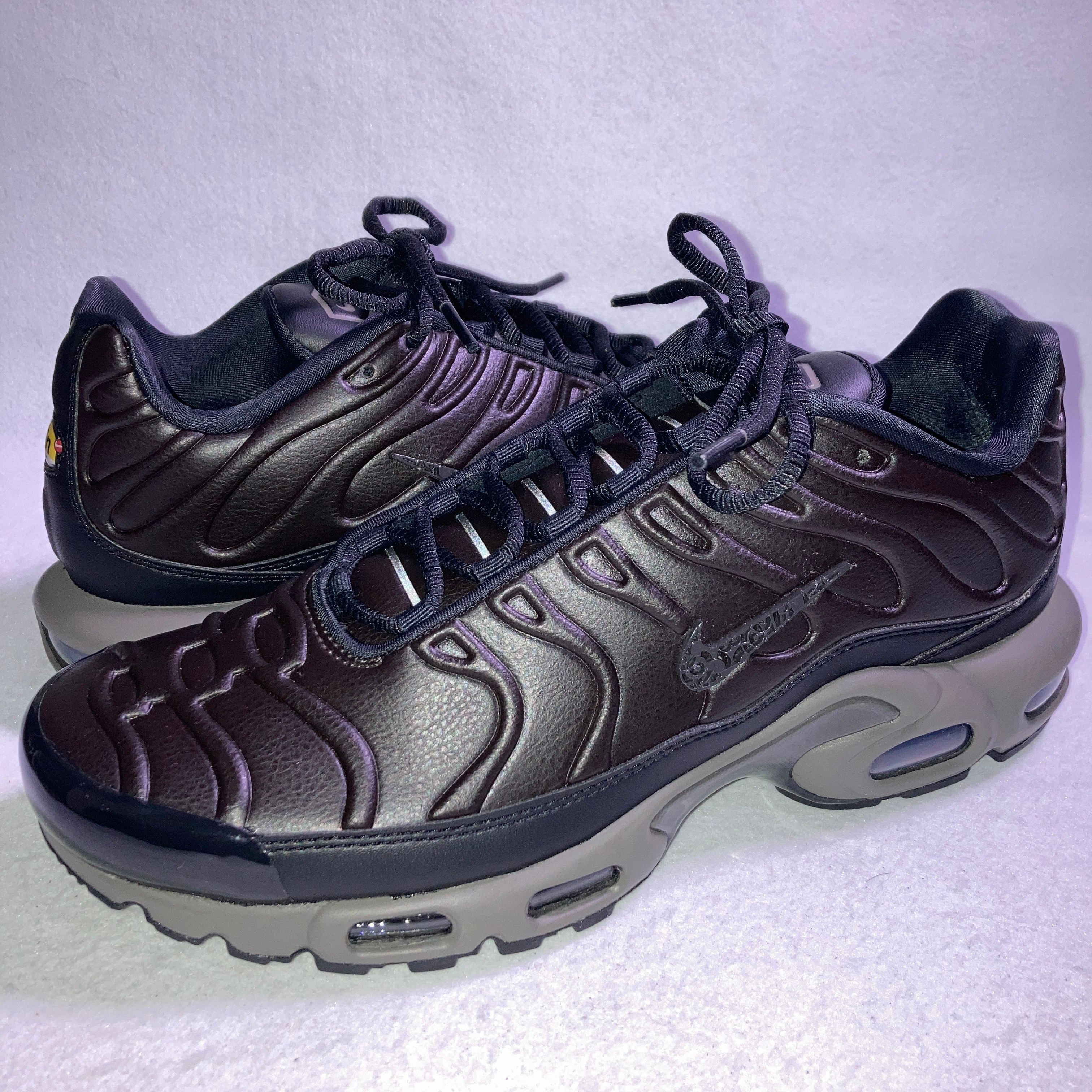 Nike Air Max Plus PRM "Black Tea and Petra Brown"