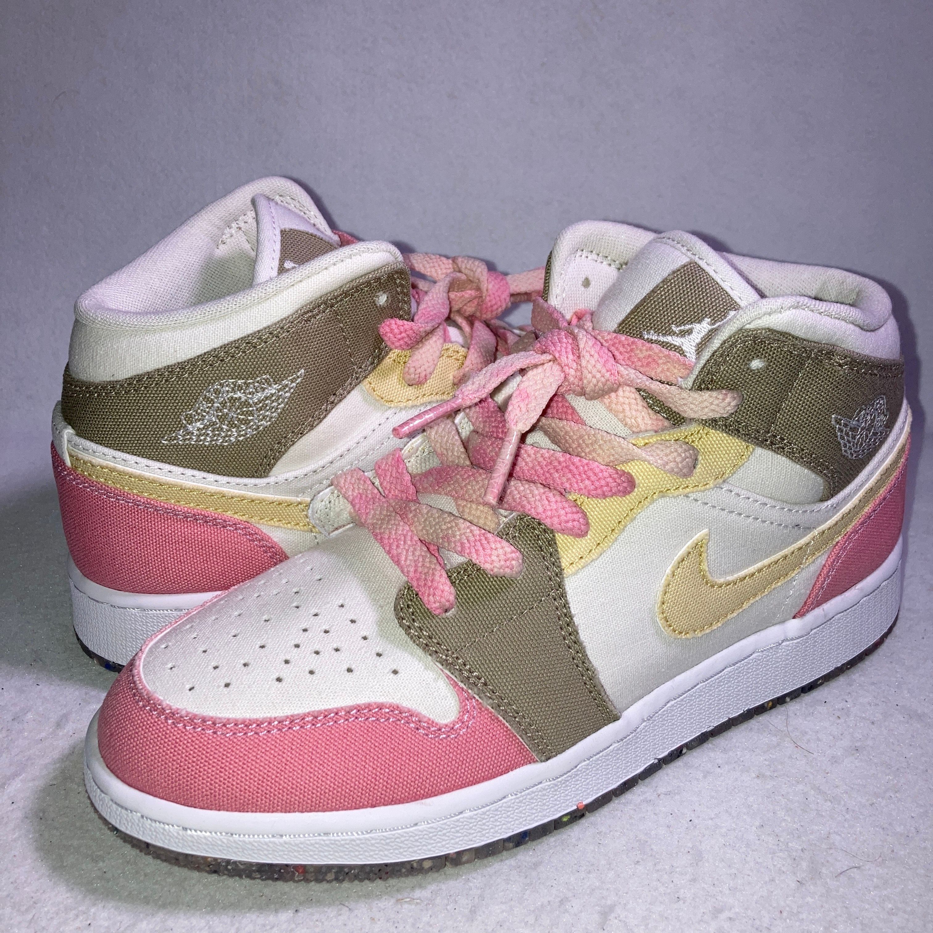 Nike GS Air Jordan 1 Mid SE "Pastel Grind"