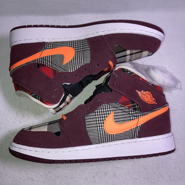 【新品24cm】NIKE｜エアジョーダン１MID GS｜ブラック/オレンジ ナイキ エアジョーダン 1 ミッド(GS )オレンジ ブラック 24cm Nike Air