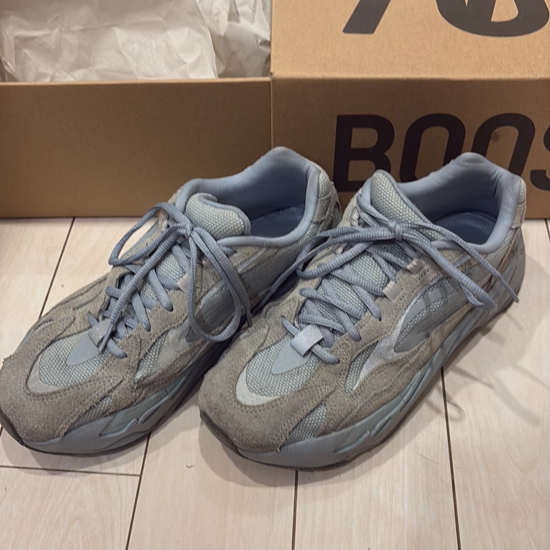 adidas Yeezy Boost 700 V2 "Hospital Blue"