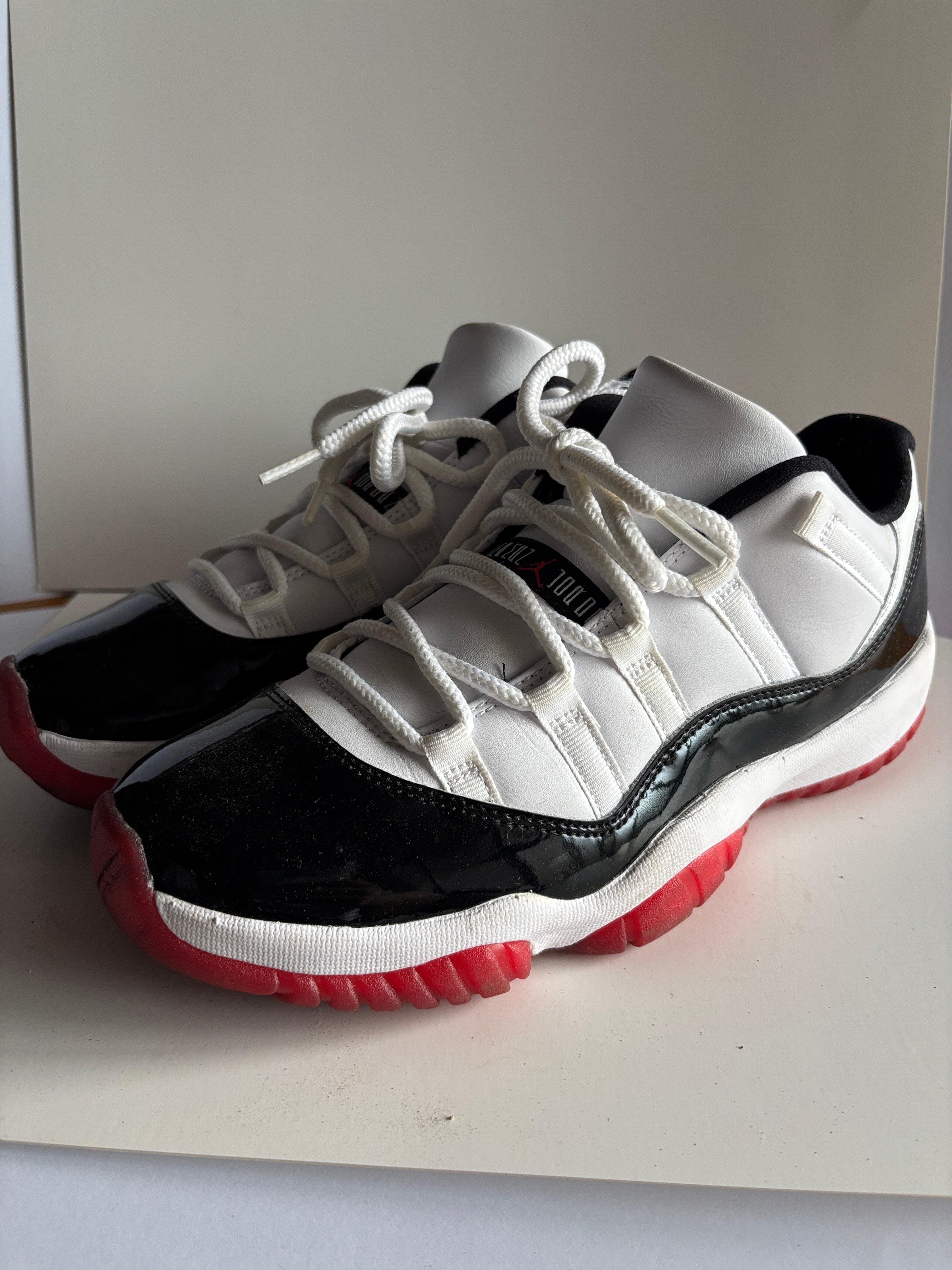 Nike Air Jordan 11 Low "Gym Red"