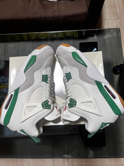 Nike SB × Air Jordan 4 Retro SP "Pine Green"