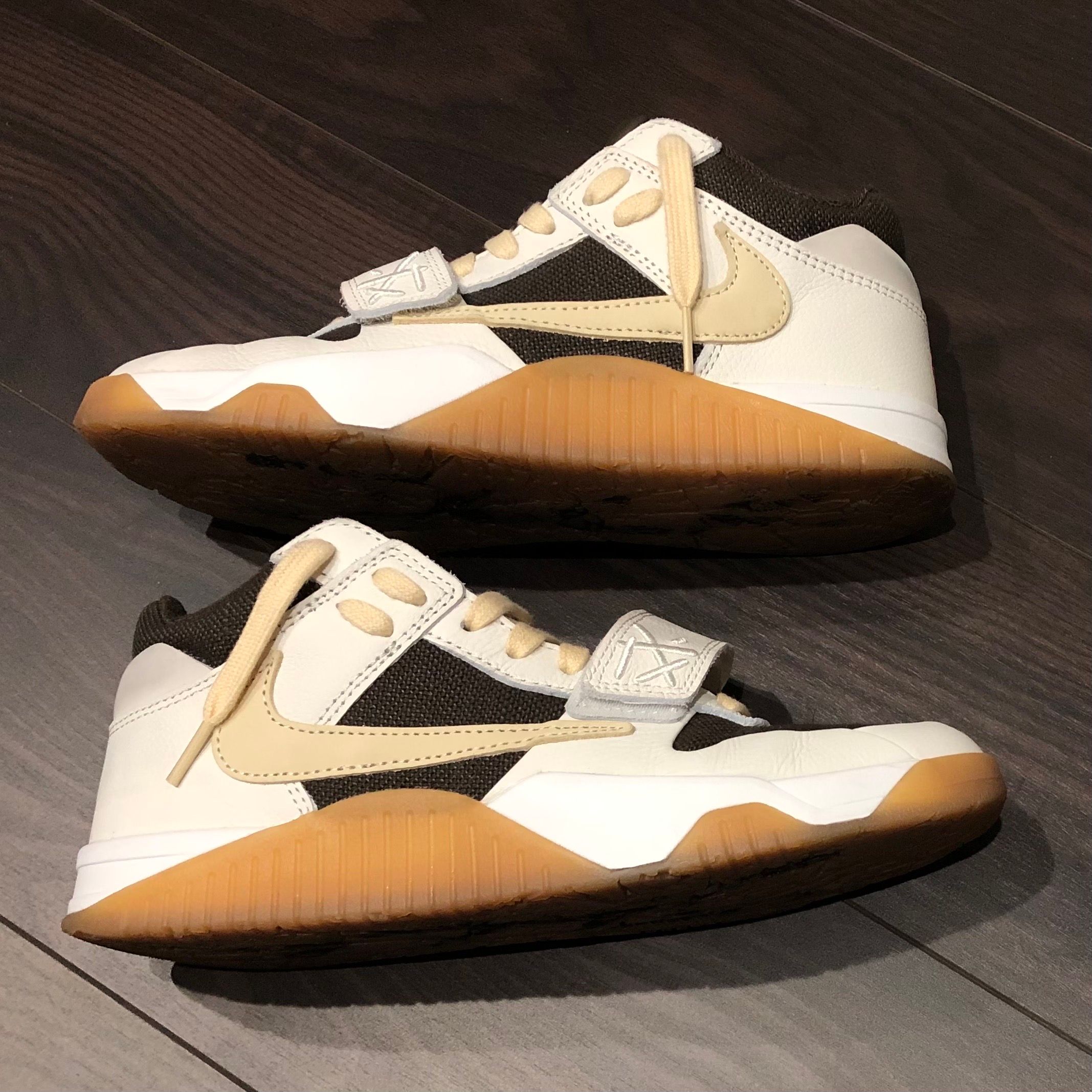 Travis Scott × Nike Jordan Jumpman Jack TR "Sail and Dark Mocha"