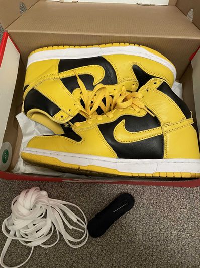 Nike Dunk High "Black/Varsity Maize"