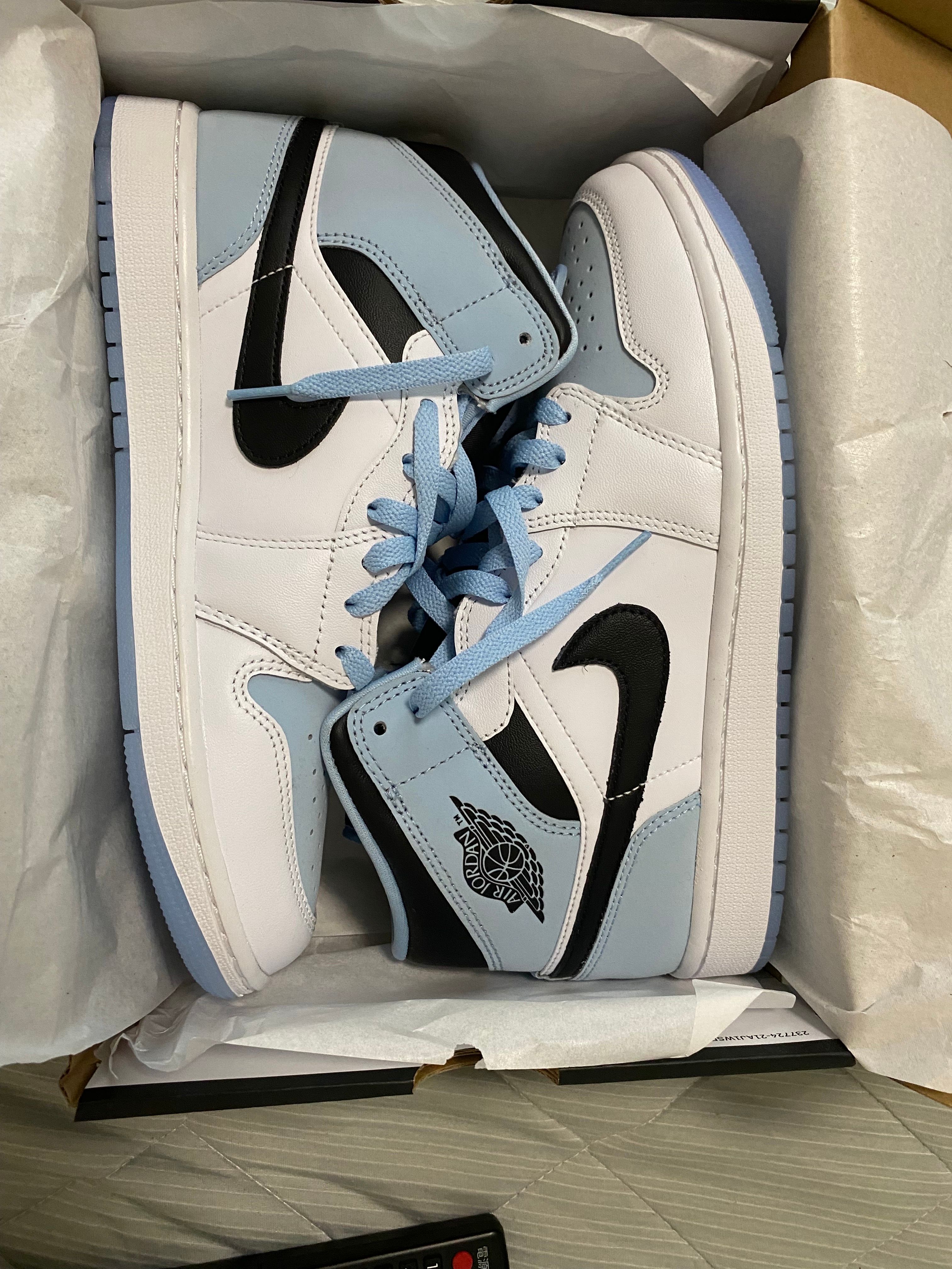 Nike Air Jordan 1 Mid "Ice Blue Nubuck"