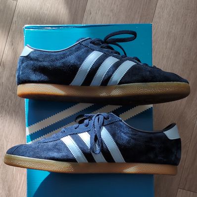 adidas Berlin "College Navy/Pantone/Off White" (2022)
