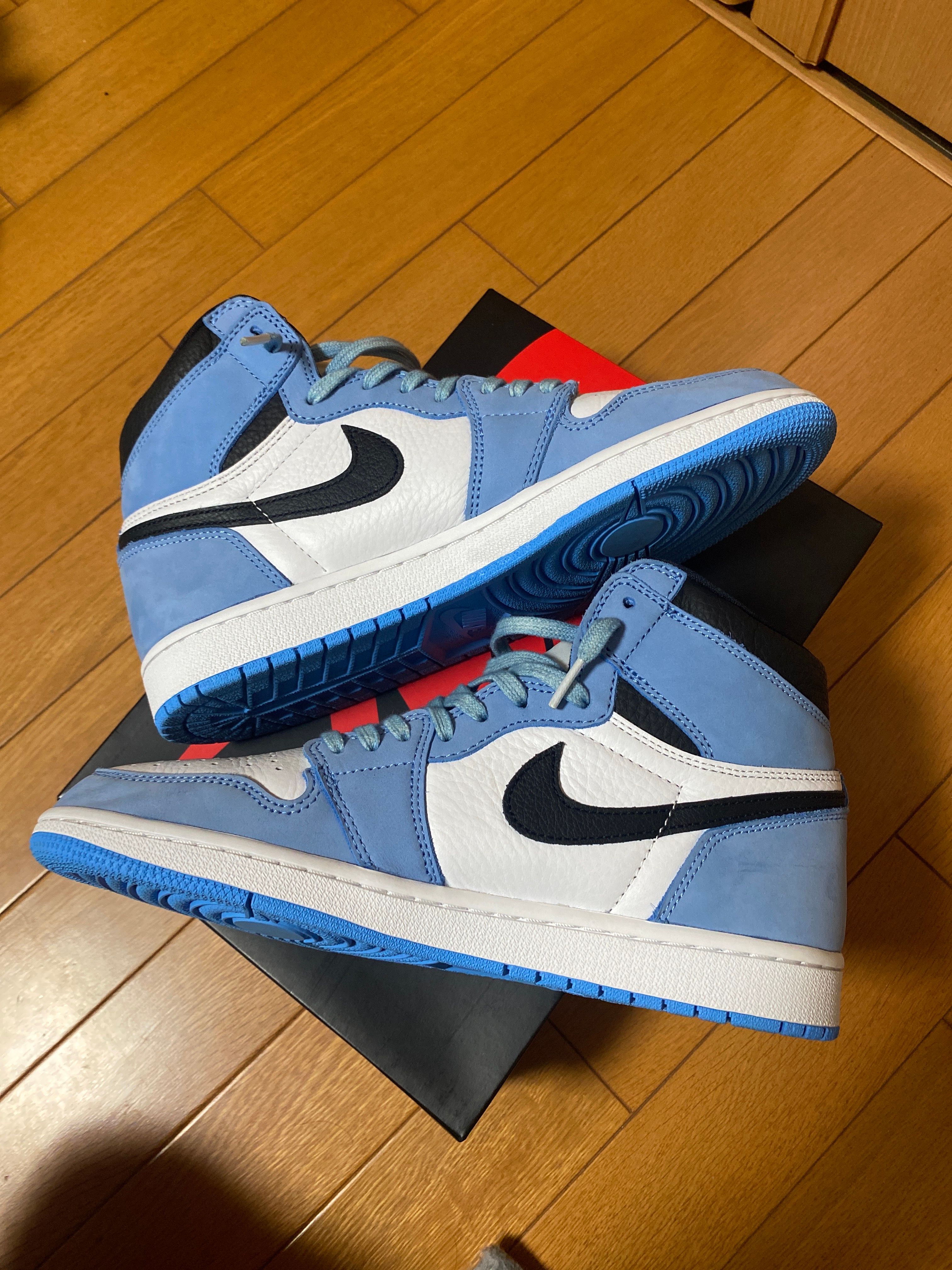 Nike Air Jordan 1 High OG "University Blue"