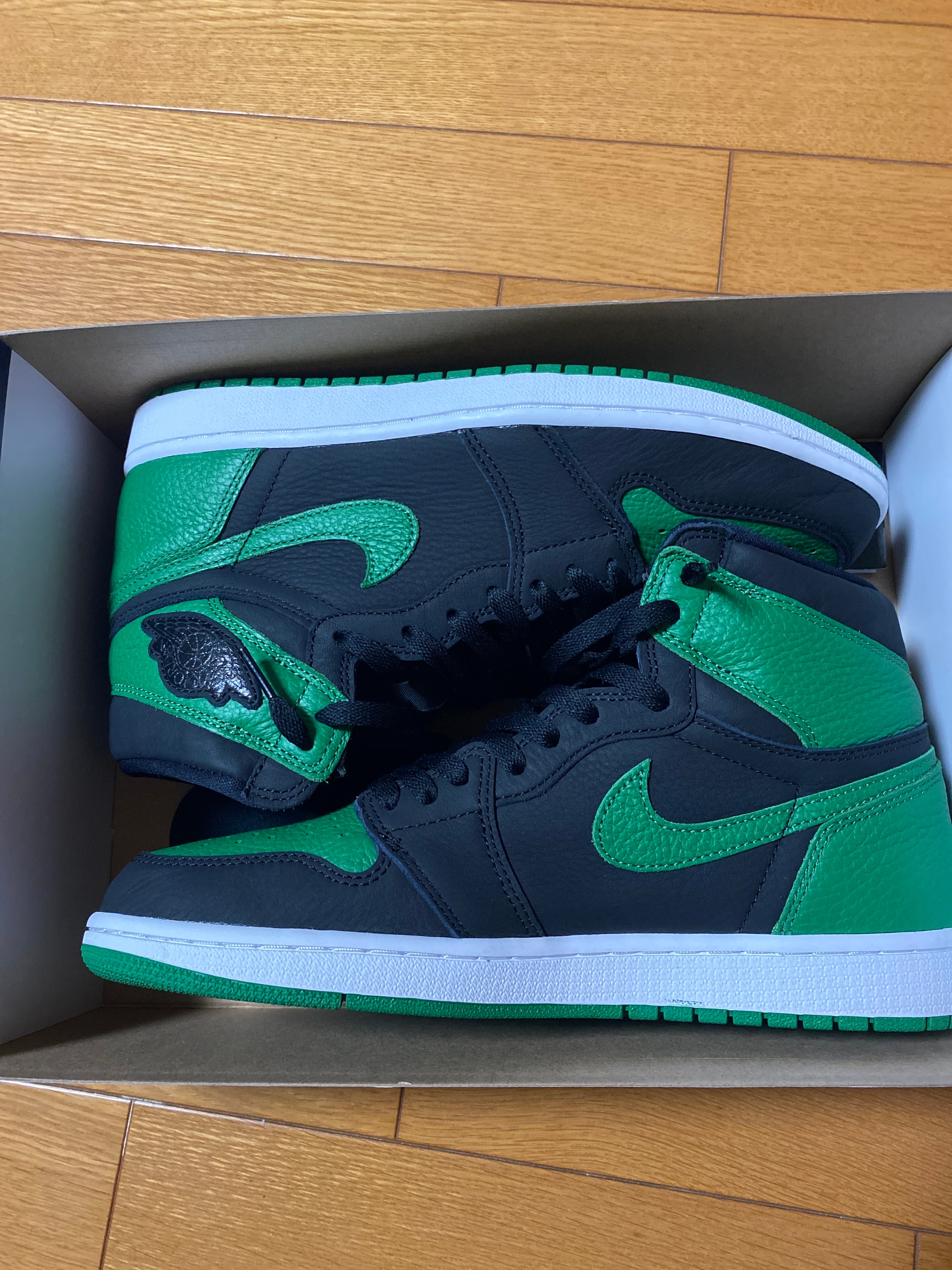 Nike Air Jordan 1 Retro High OG "Black/Pine Green" (2020)