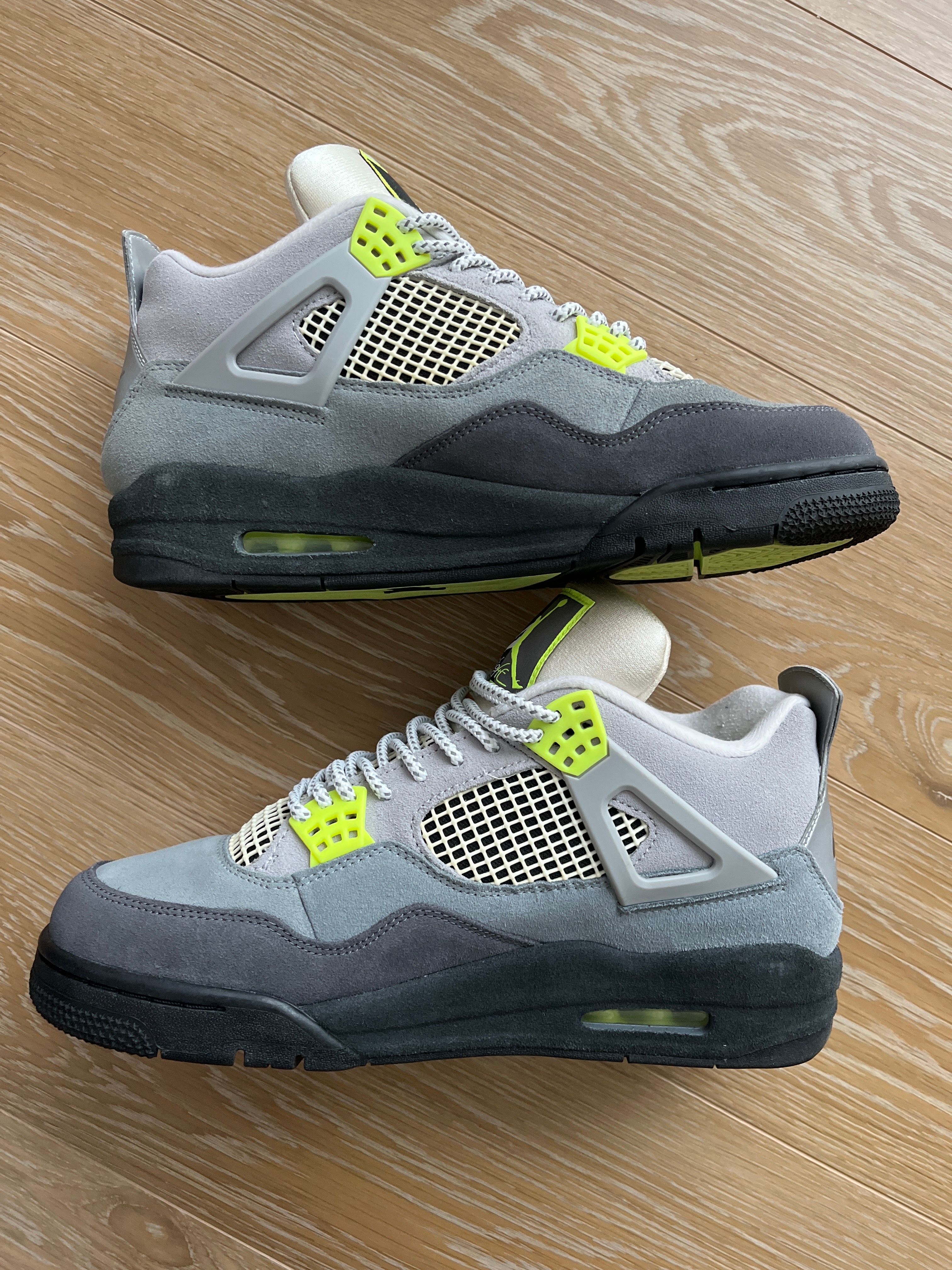 NIKE AIR JORDAN 4 RETRO LE "NEON"