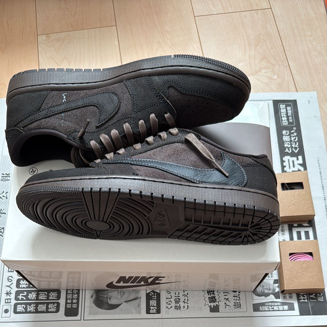 Travis Scott × Nike Air Jordan 1 Low OG SP "Velvet Brown and Dark Mocha"