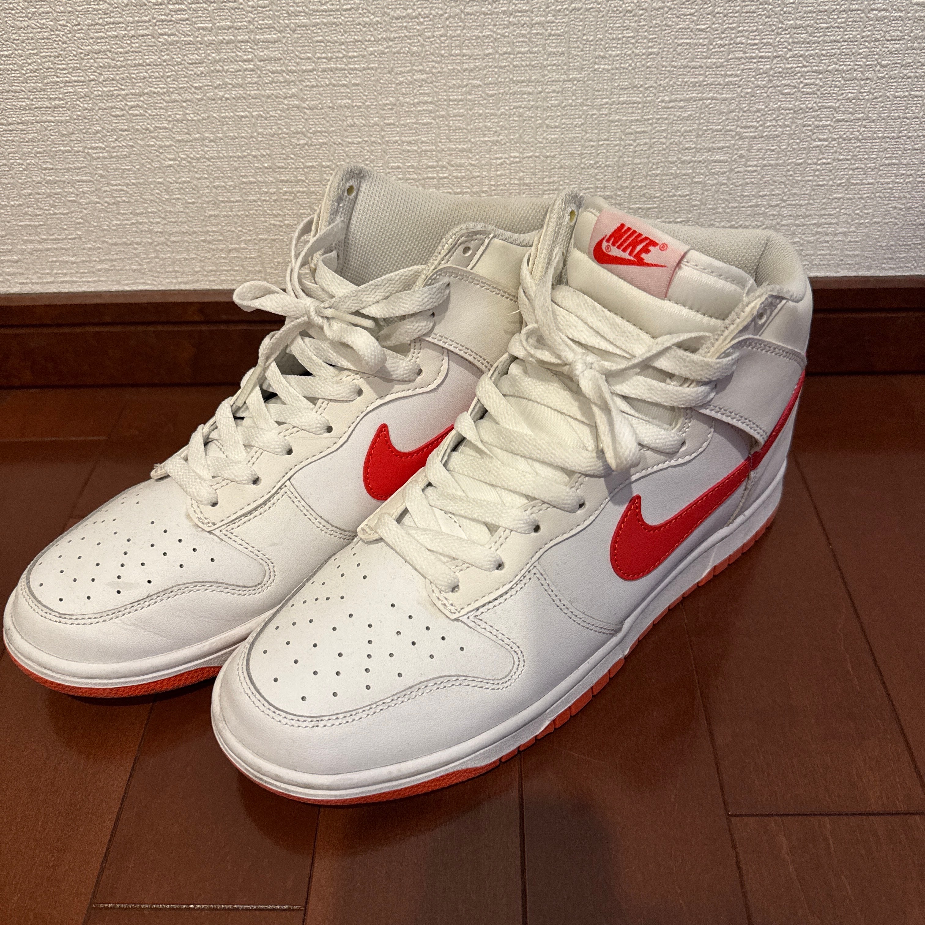 Nike Dunk High "Picante Red"