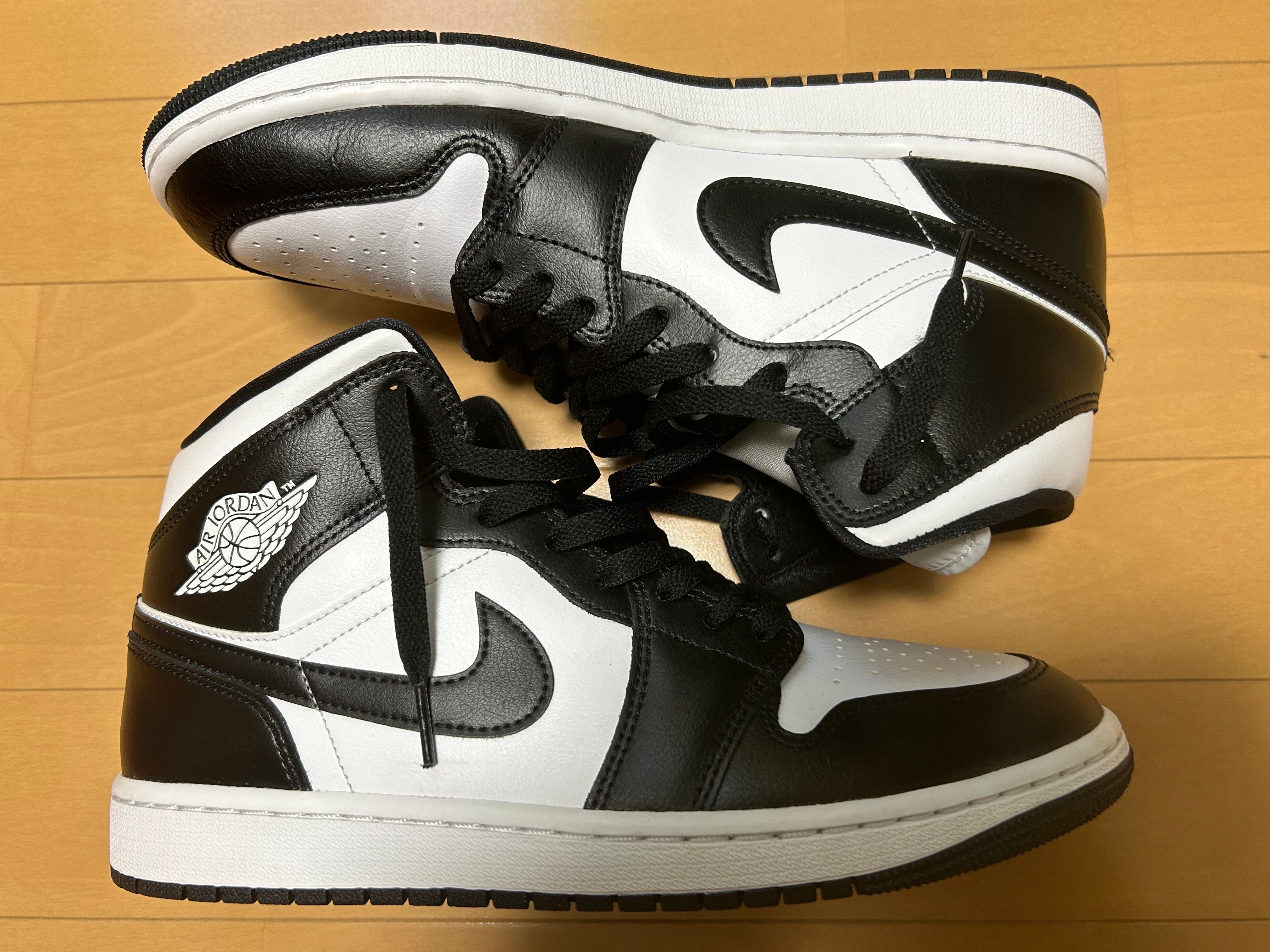 Nike Women's Air Jordan 1 Mid "Black/White"