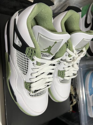 Nike Women's Air Jordan 4 "Oil Green"