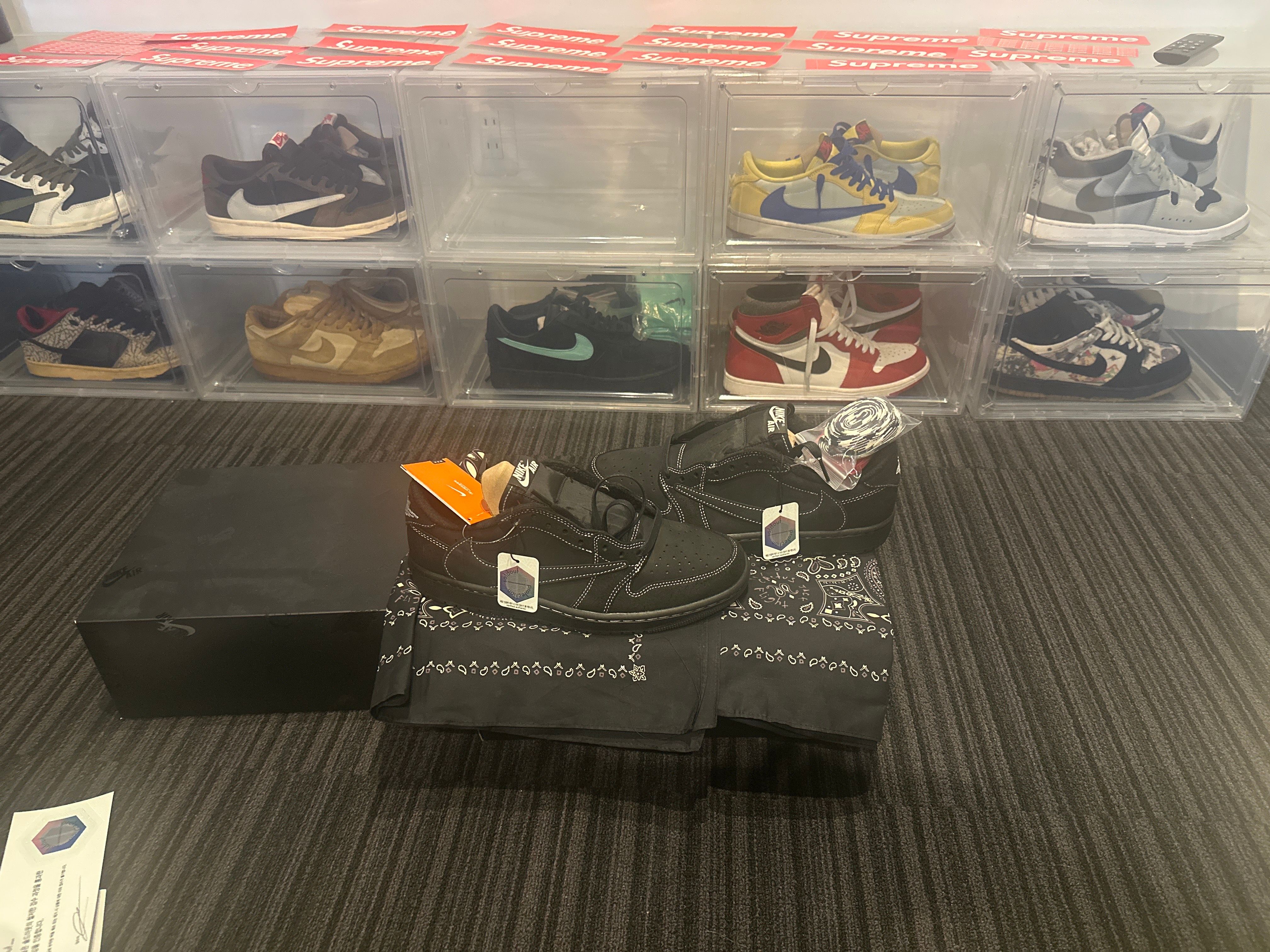 Travis Scott × Nike Air Jordan 1 Low OG SP "Black Phantom"