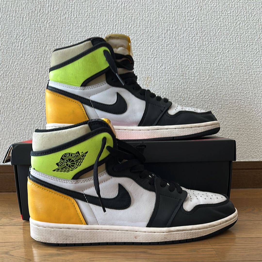 Nike Air Jordan 1 High OG "Volt Gold"